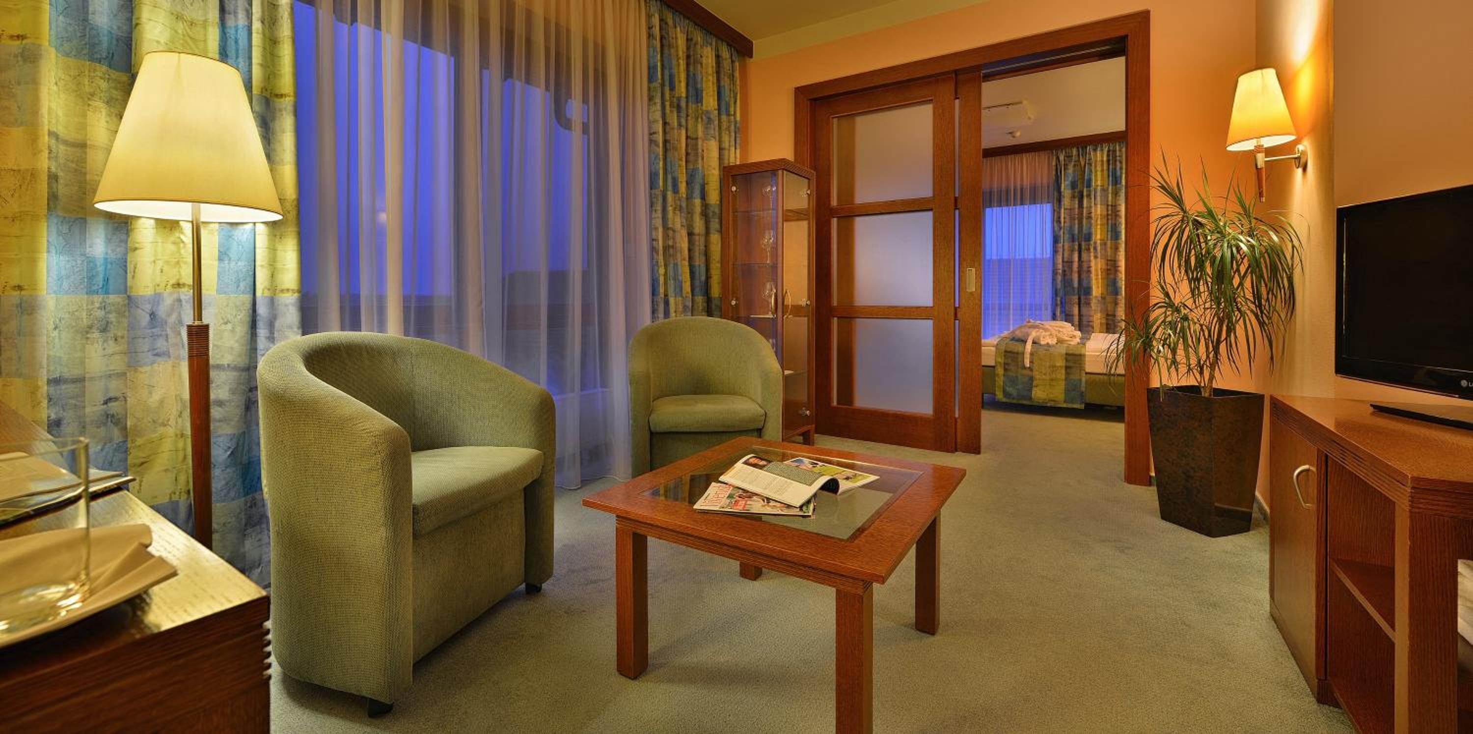 Superior Suite - Free Access to Spa - Photo 3