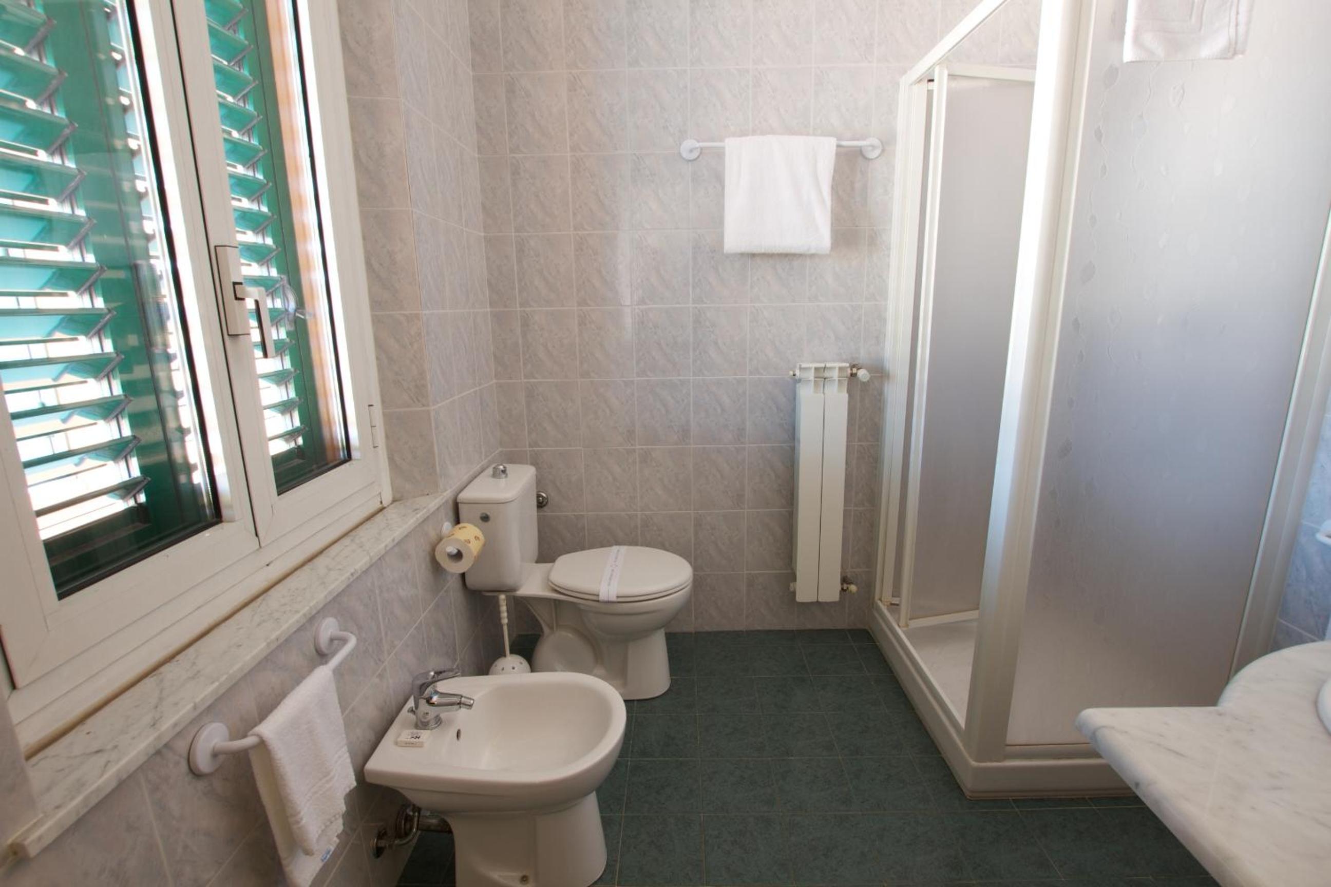 Double or Twin Room photo 2