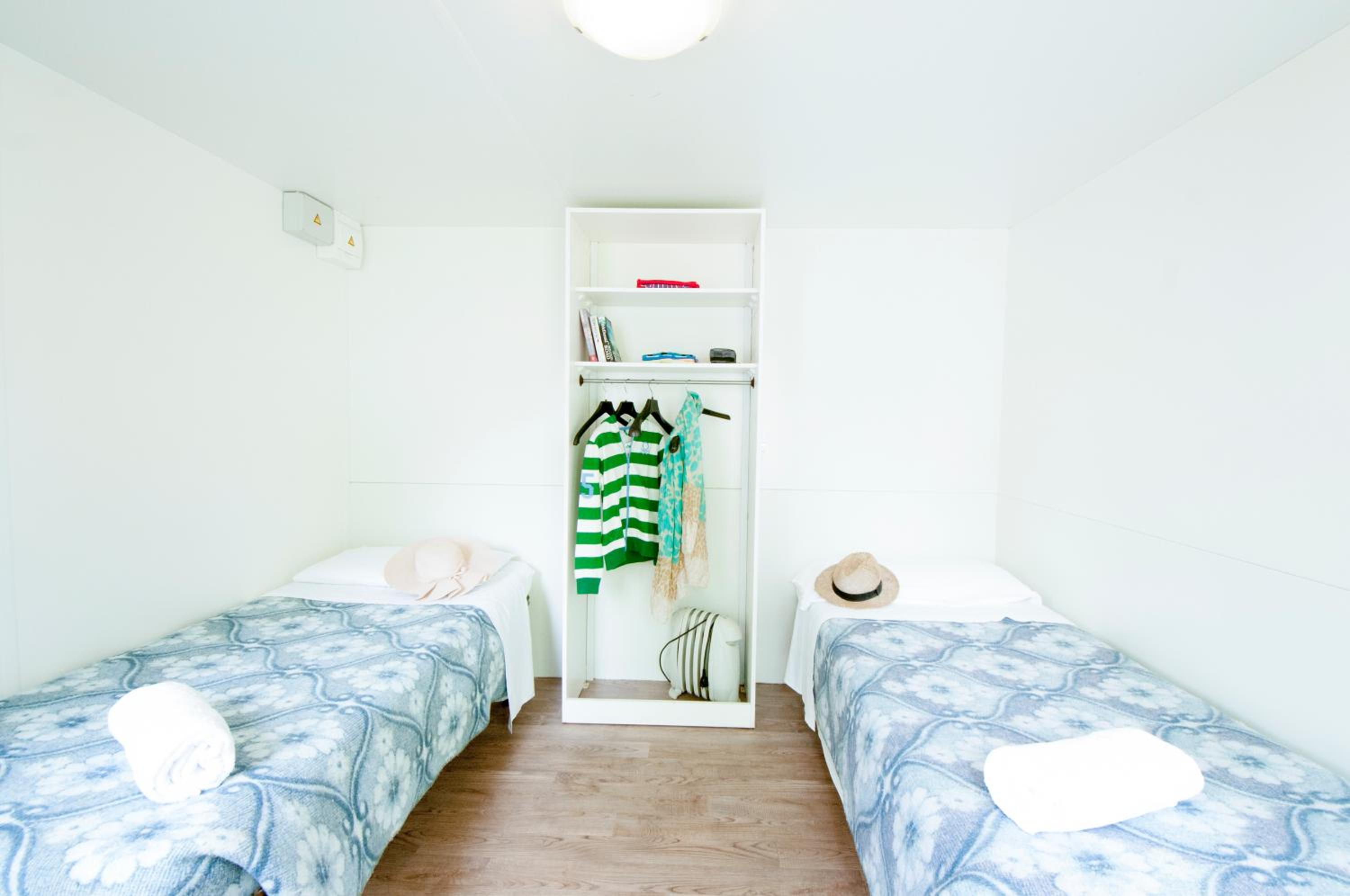 Mobile Home with External Shared Bathroom