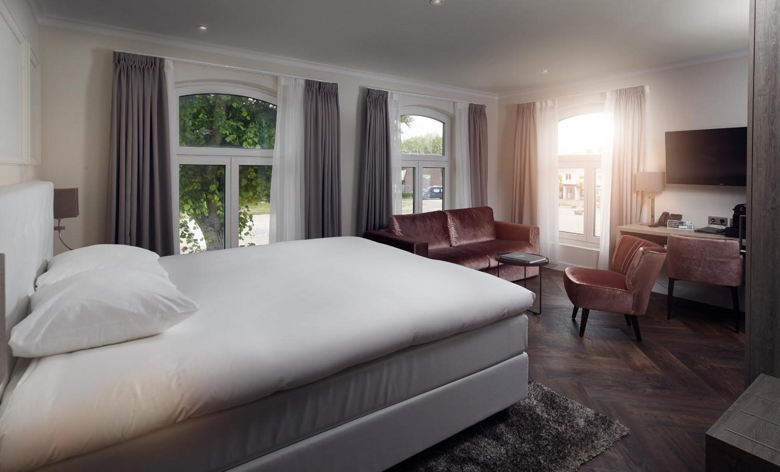 Deluxe Double Room with Bath  photo 3