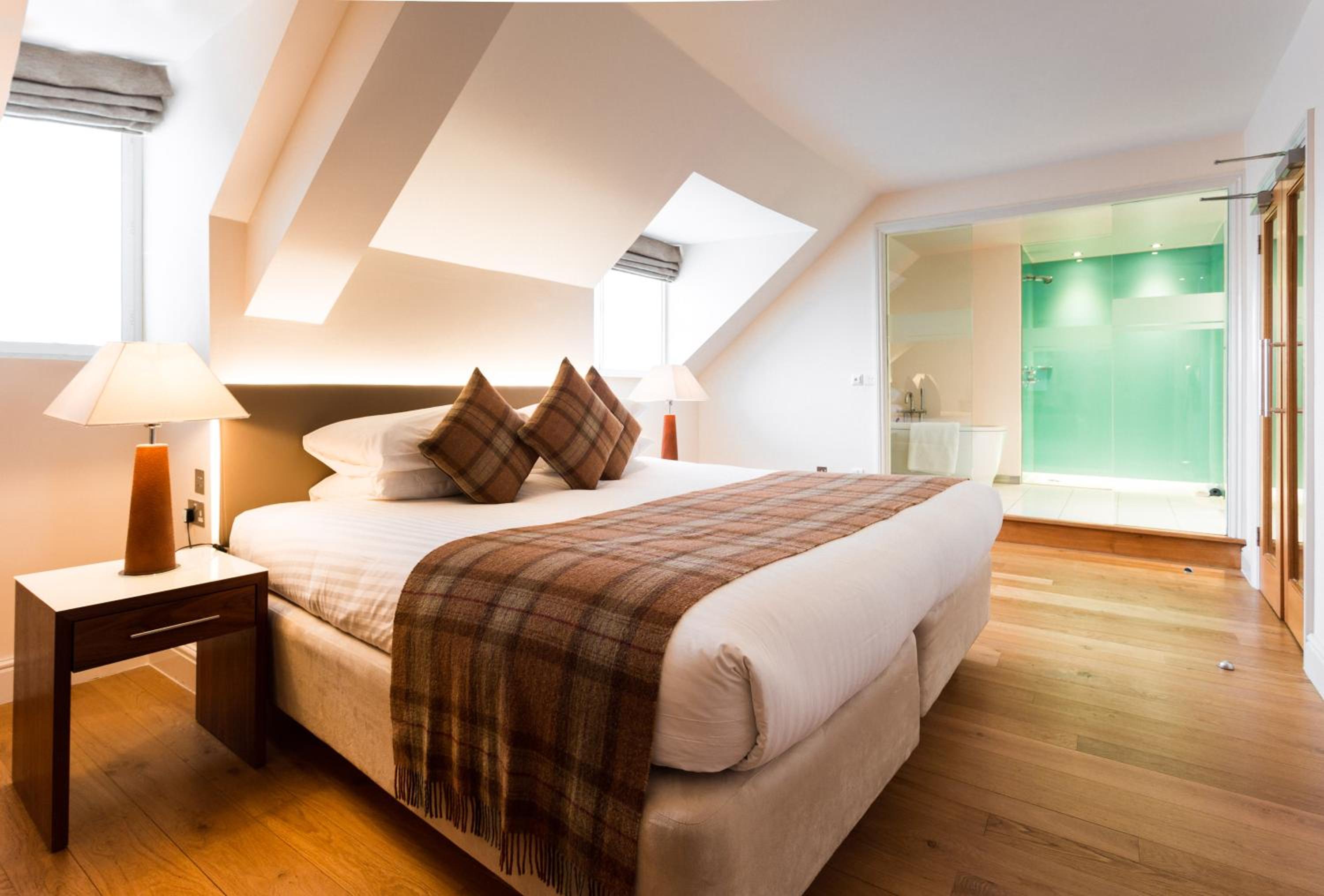 Suite - Photo 2