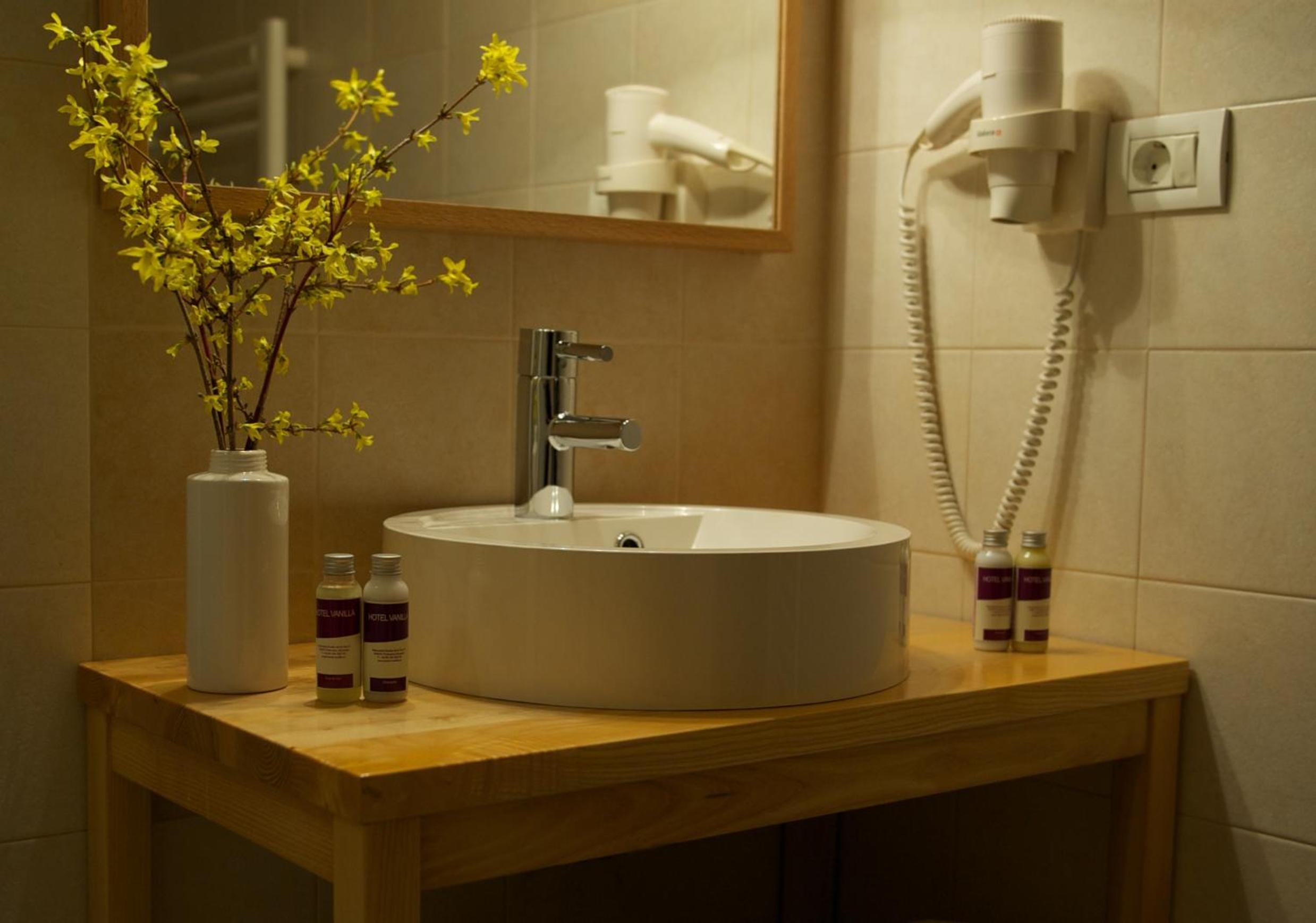 Double Room - Photo 6