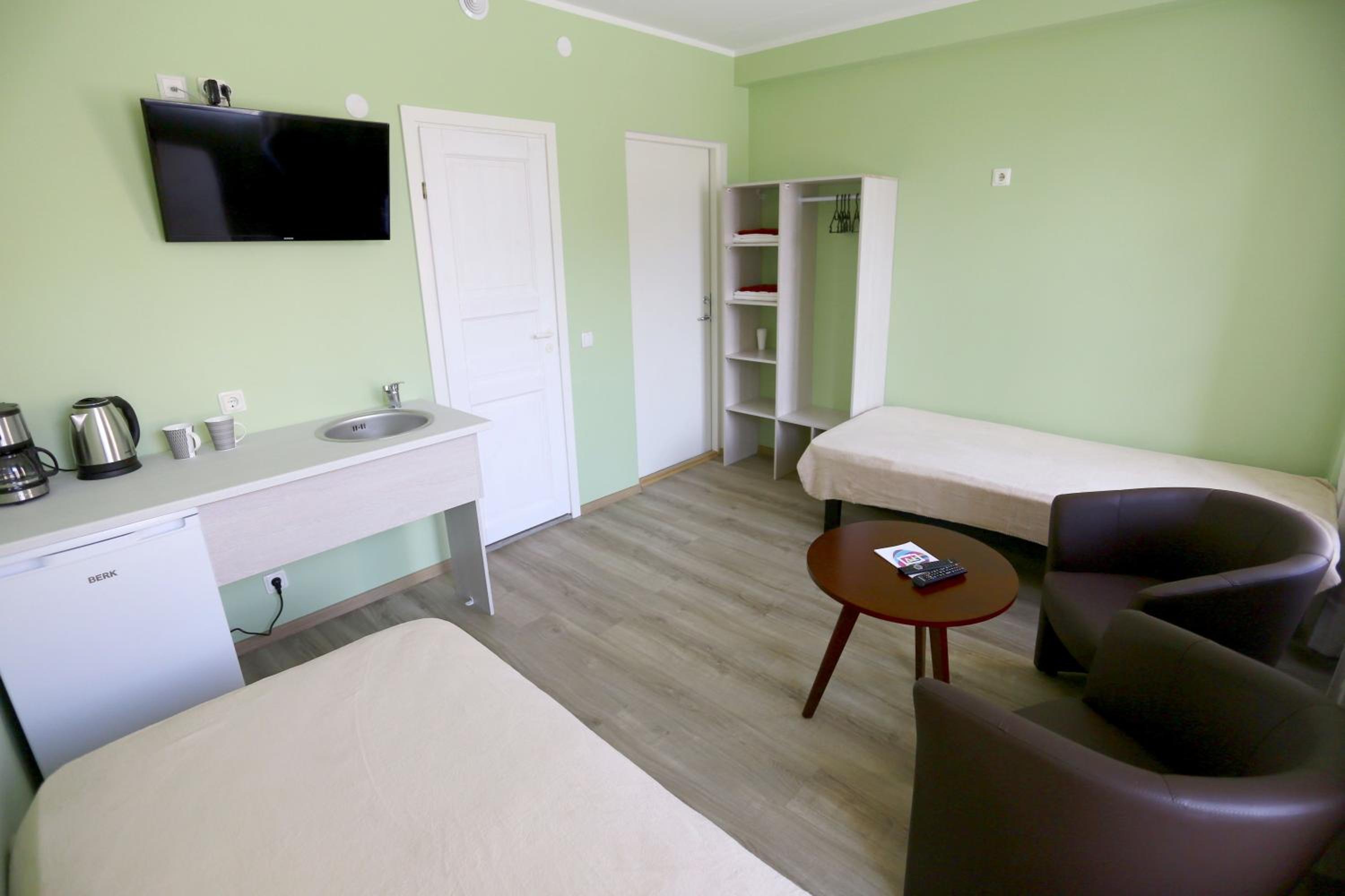 Twin Room - Photo 1