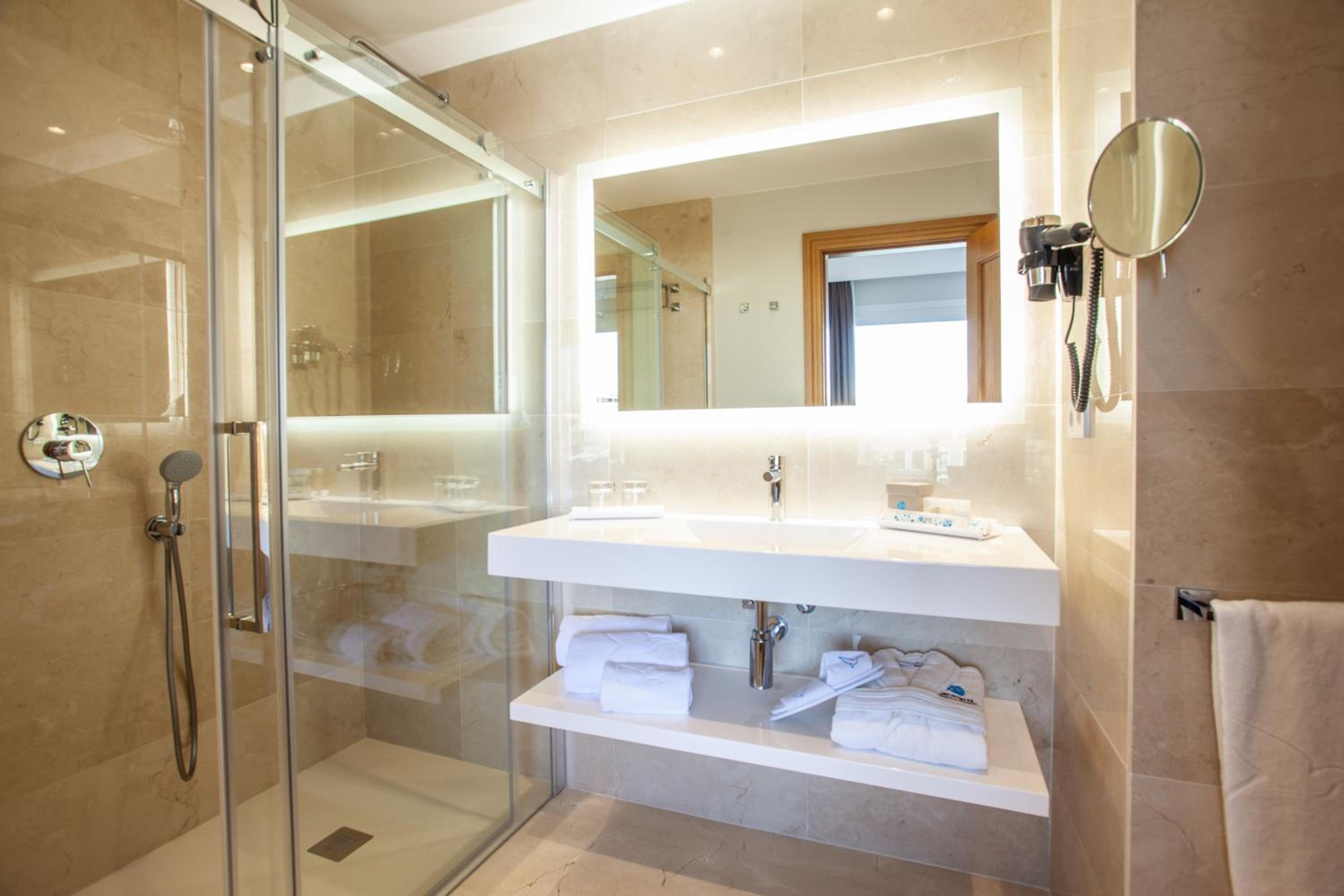Junior Suite (1 Adult) - Photo 4