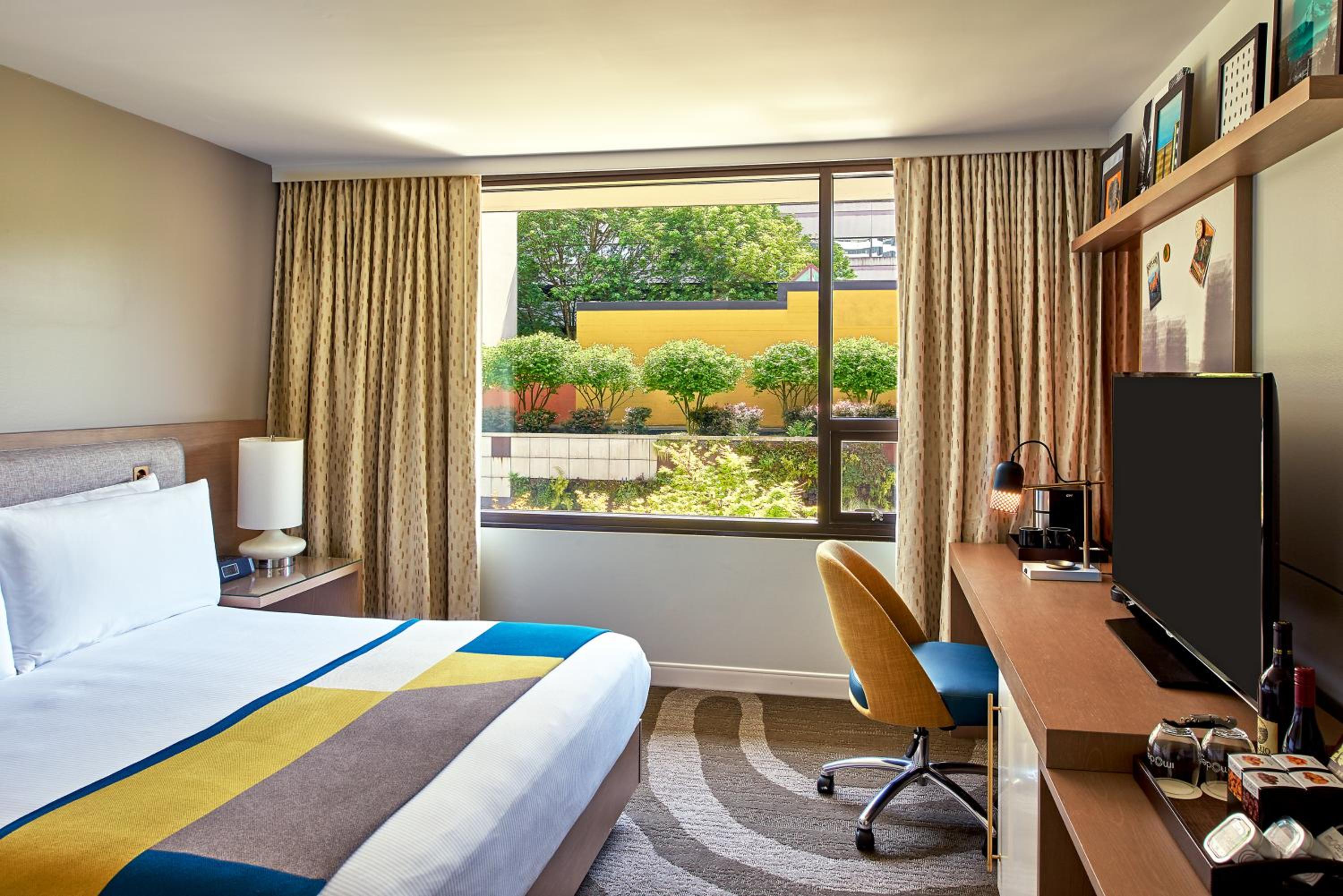 King Room with Garden View - Photo 1