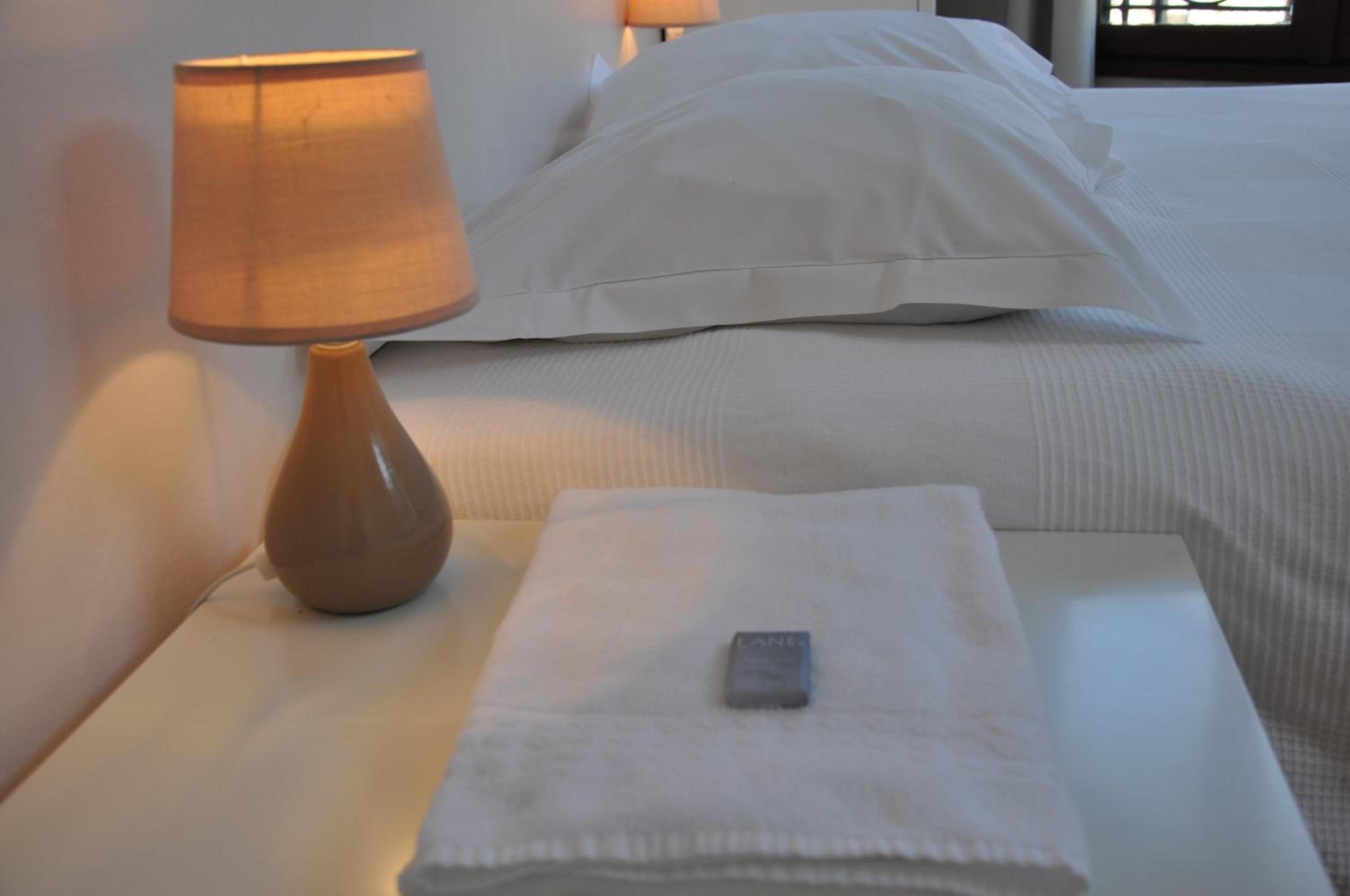 Double Room - Photo 3