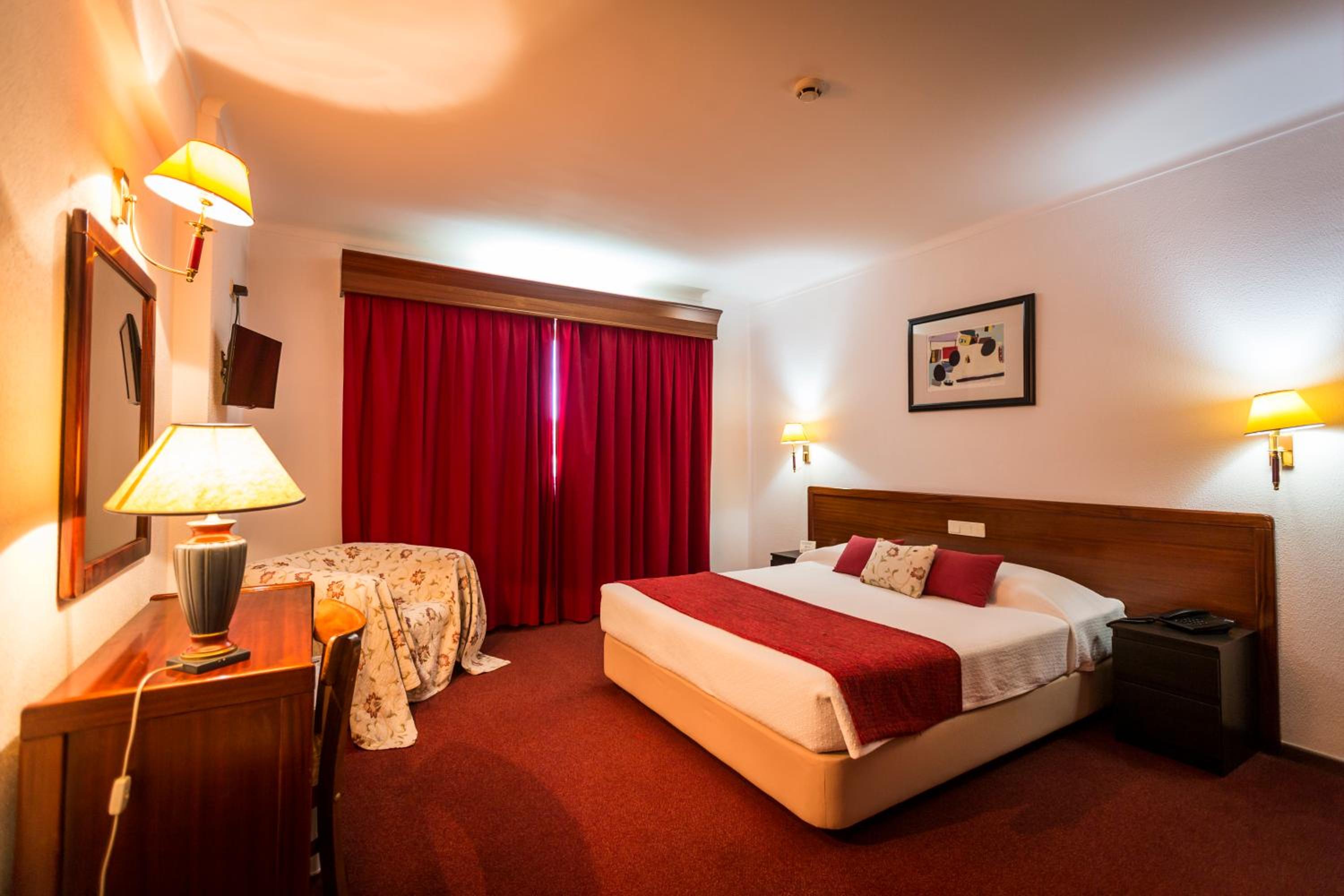 Double Room - Photo 15