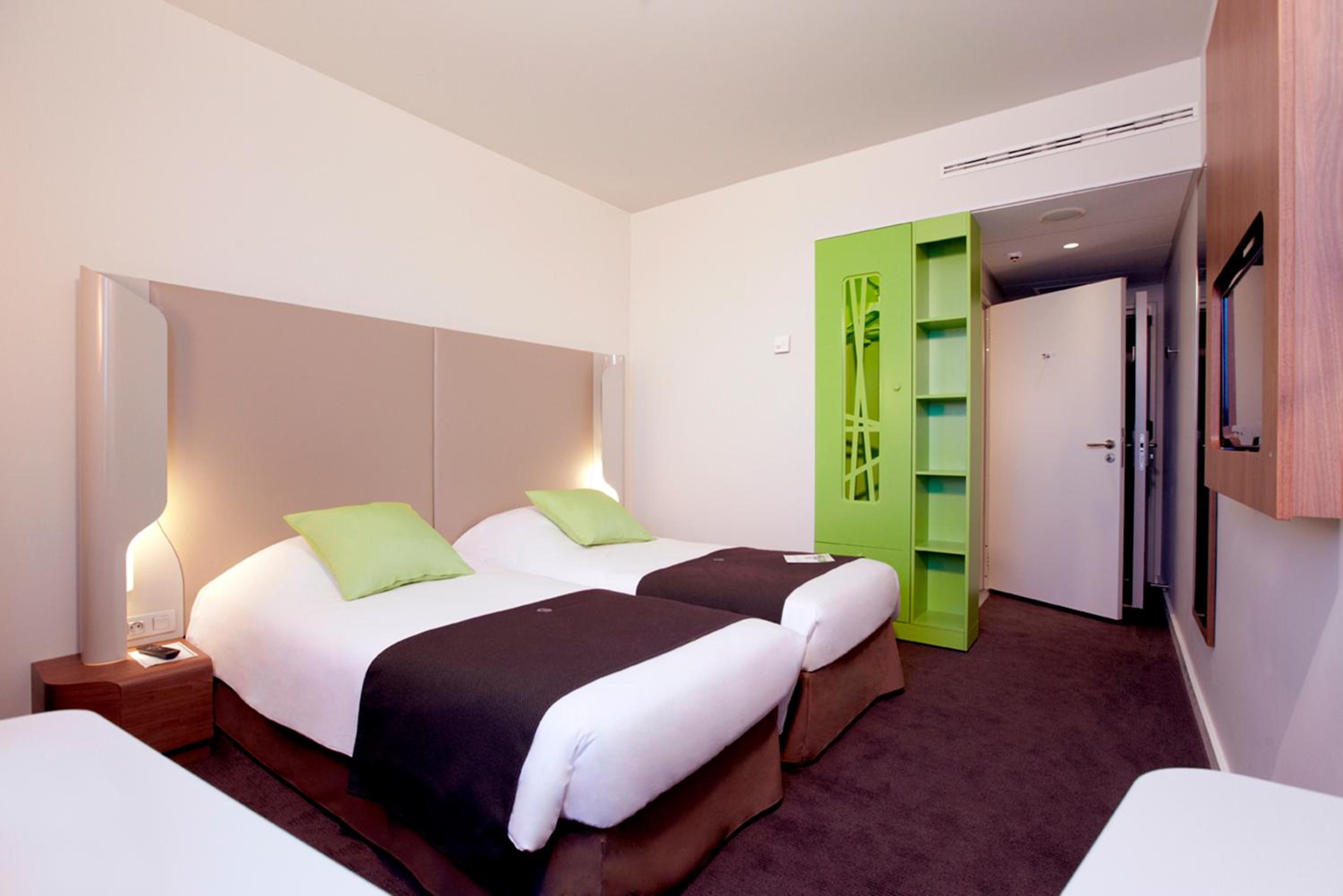Standard Room - 2 Single Beds - Photo 2