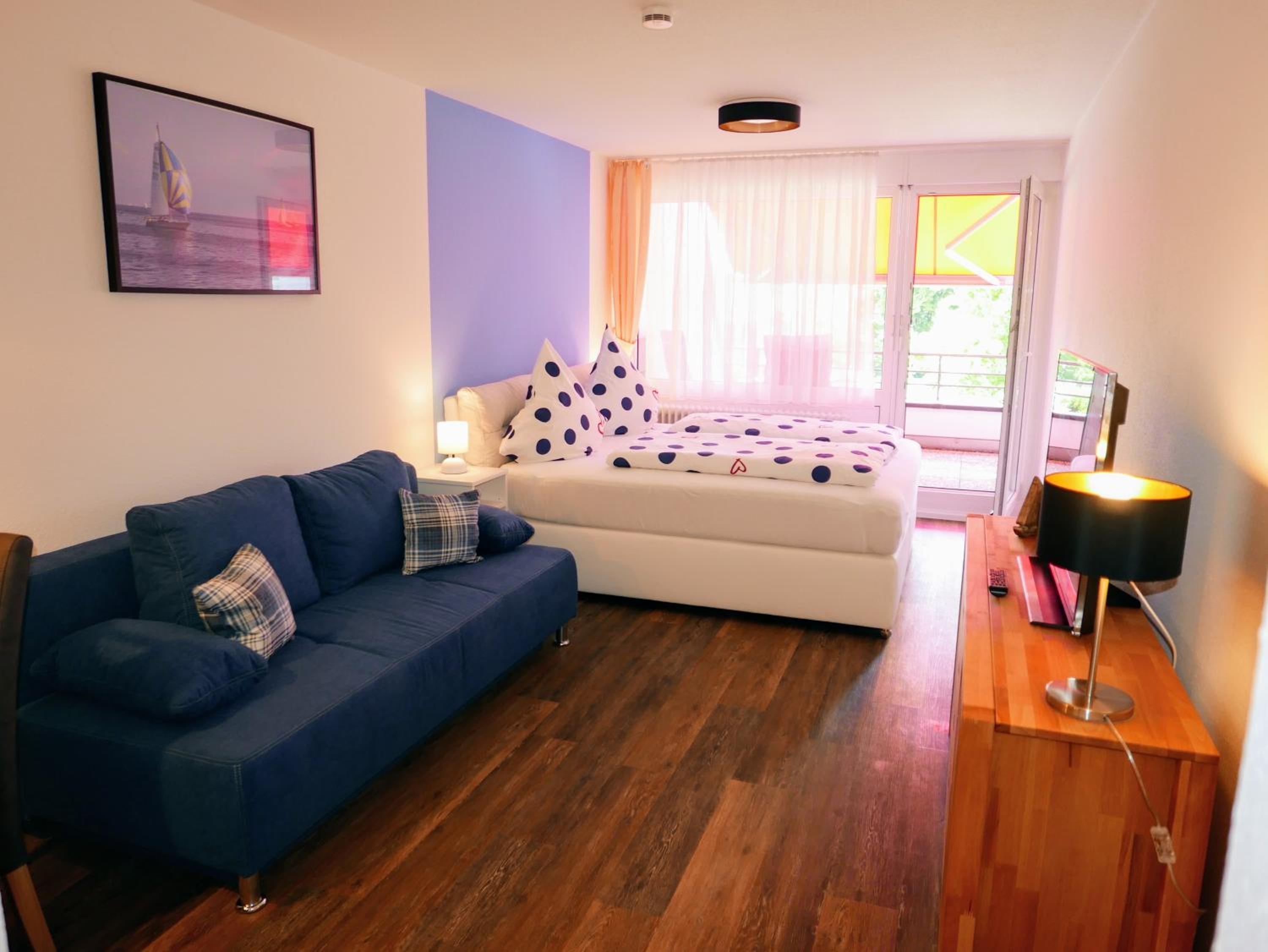 Apartment with Balcony photo 1
