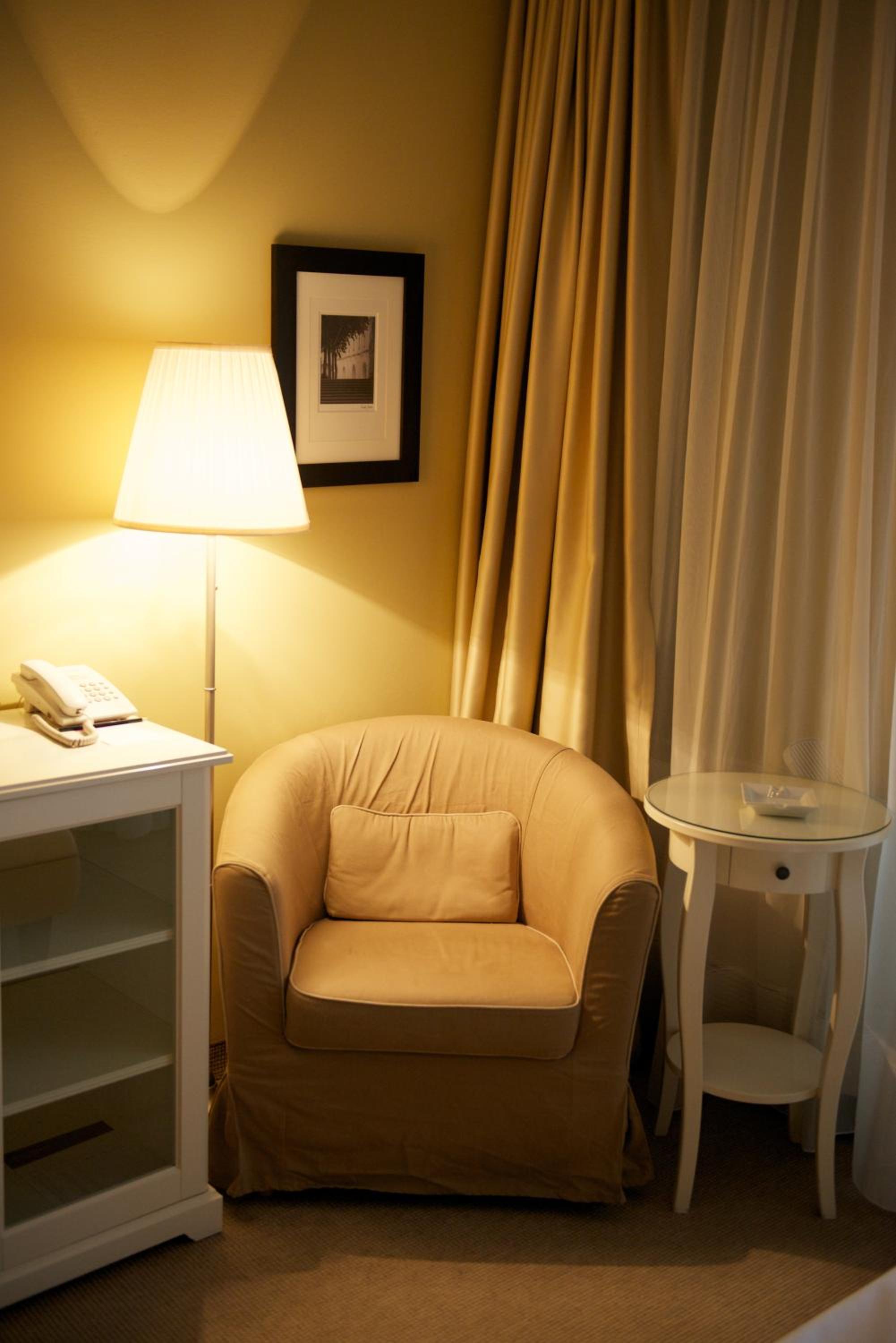 Double Room - Photo 11