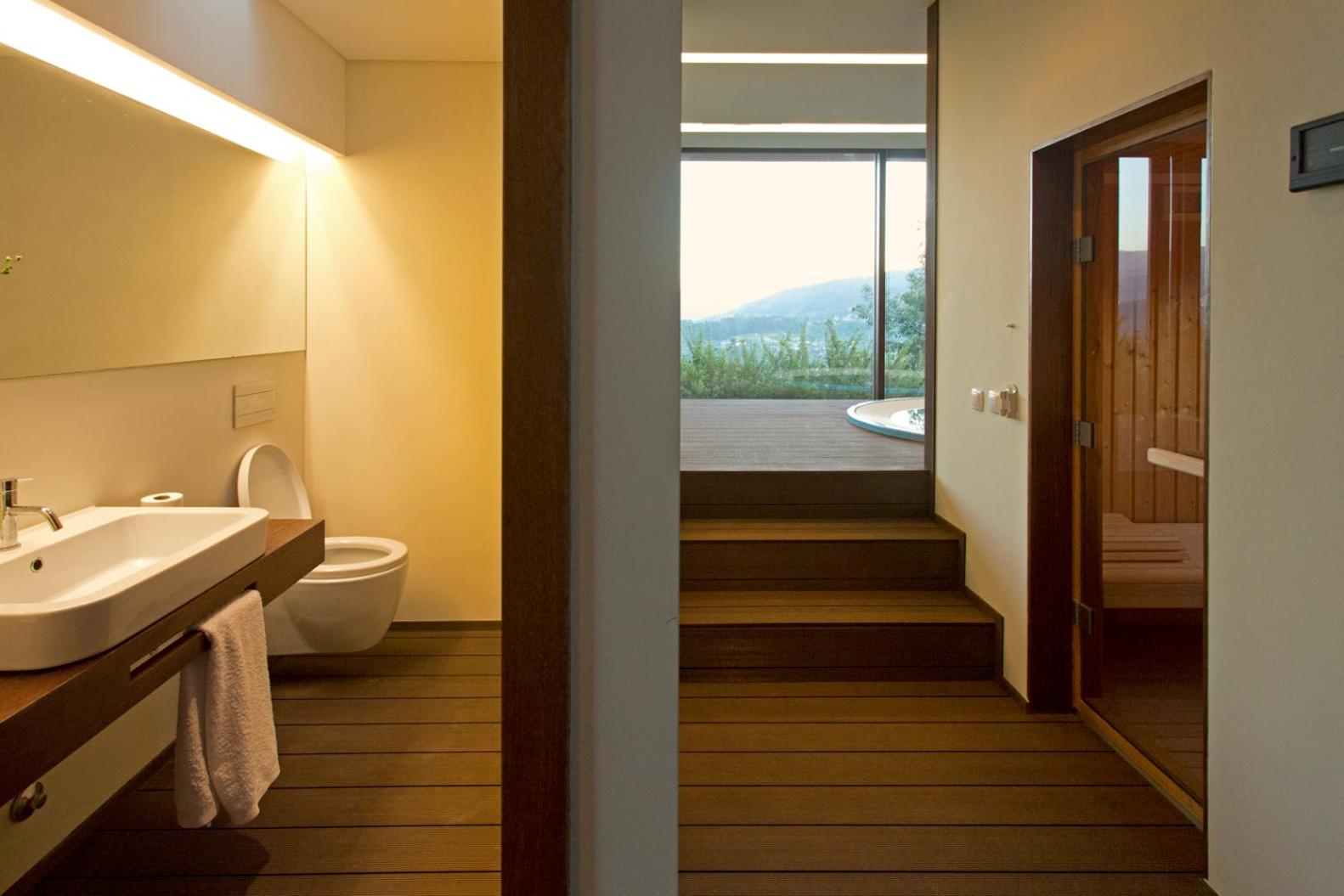 Villa photo 2