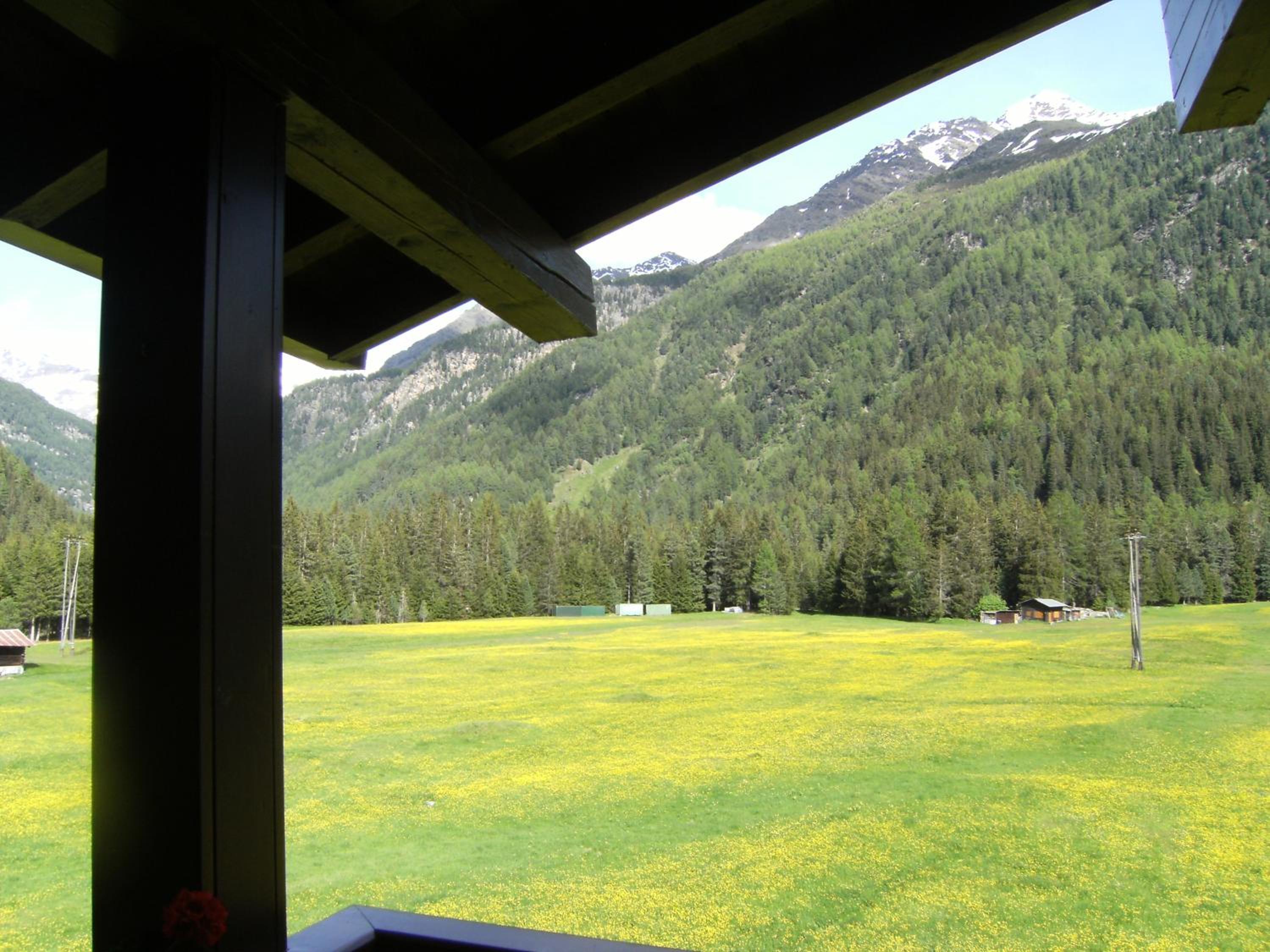 Double Room with Balcony - Photo 10