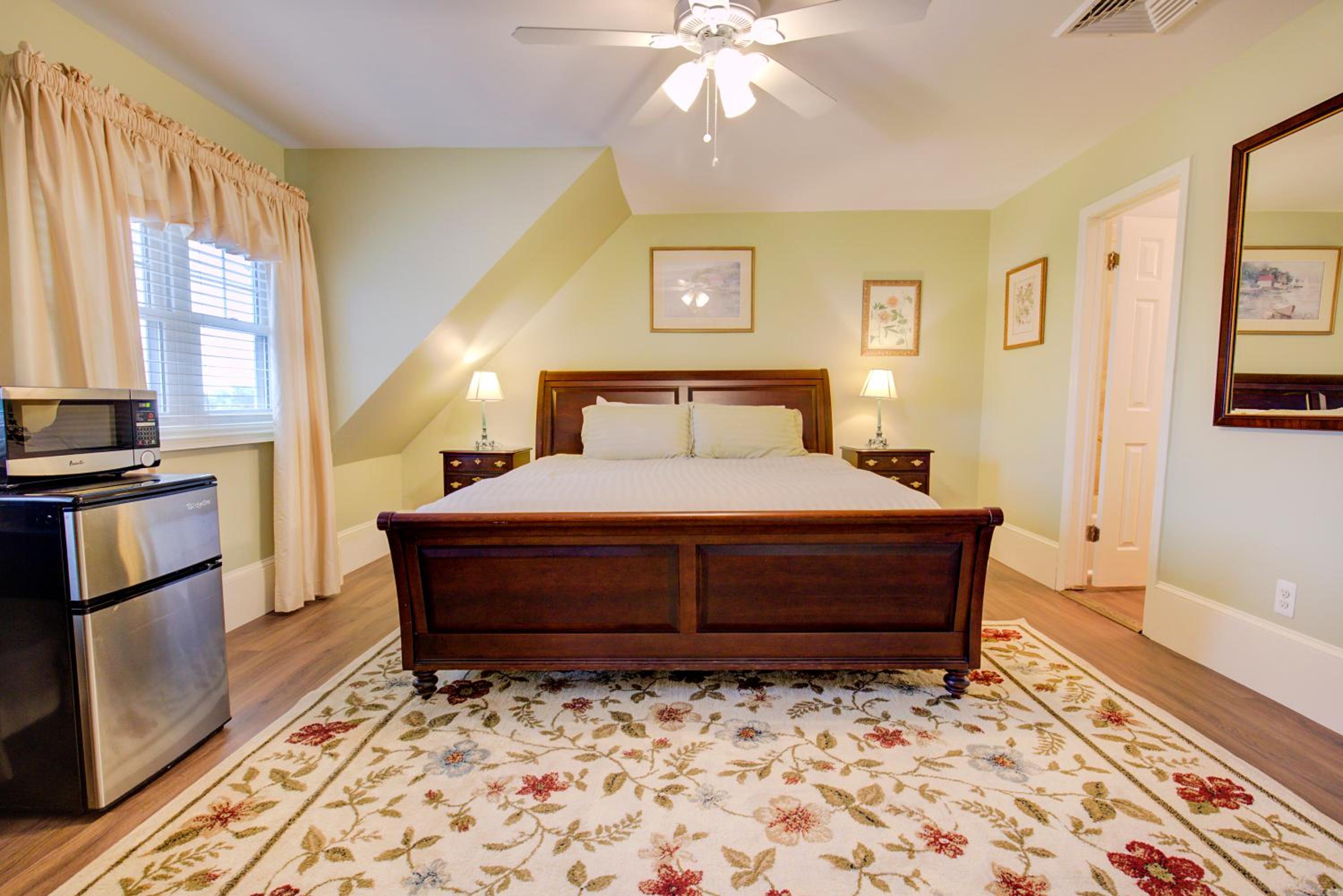 Suite with Lake View - Photo 5