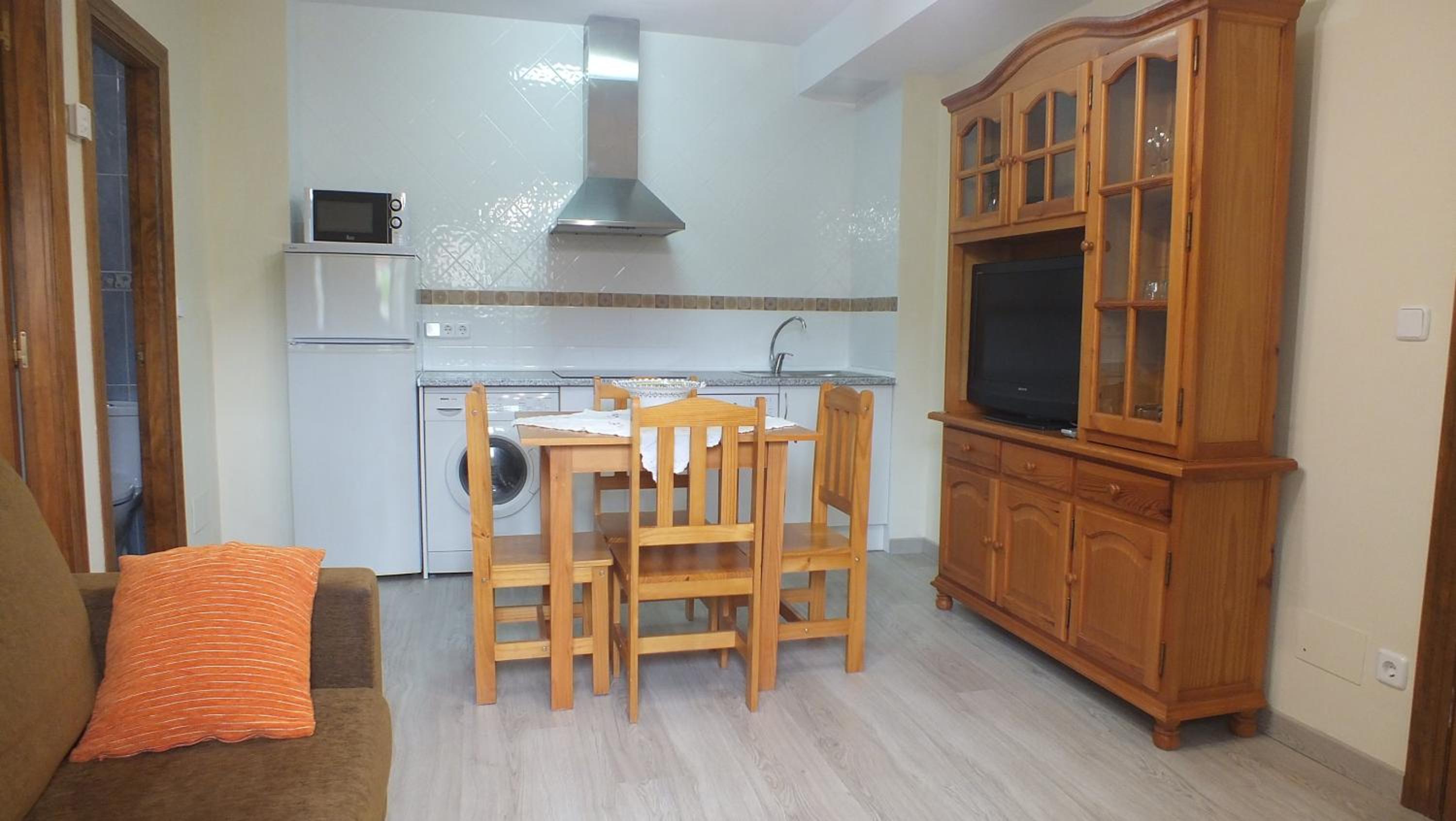 One-Bedroom Apartment with Garden View photo 3