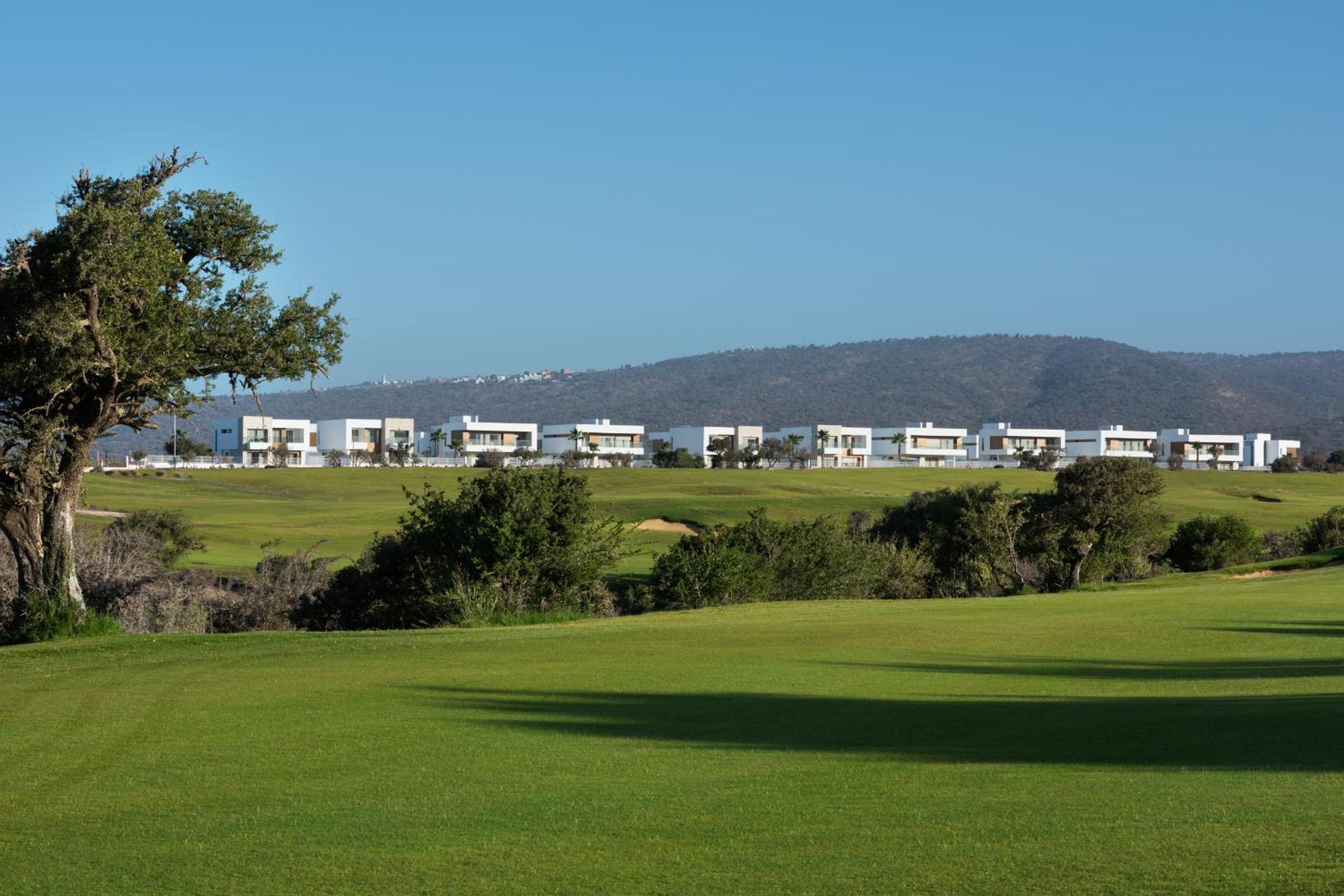 Villa with Private Pool and Golf View thumbnail 5