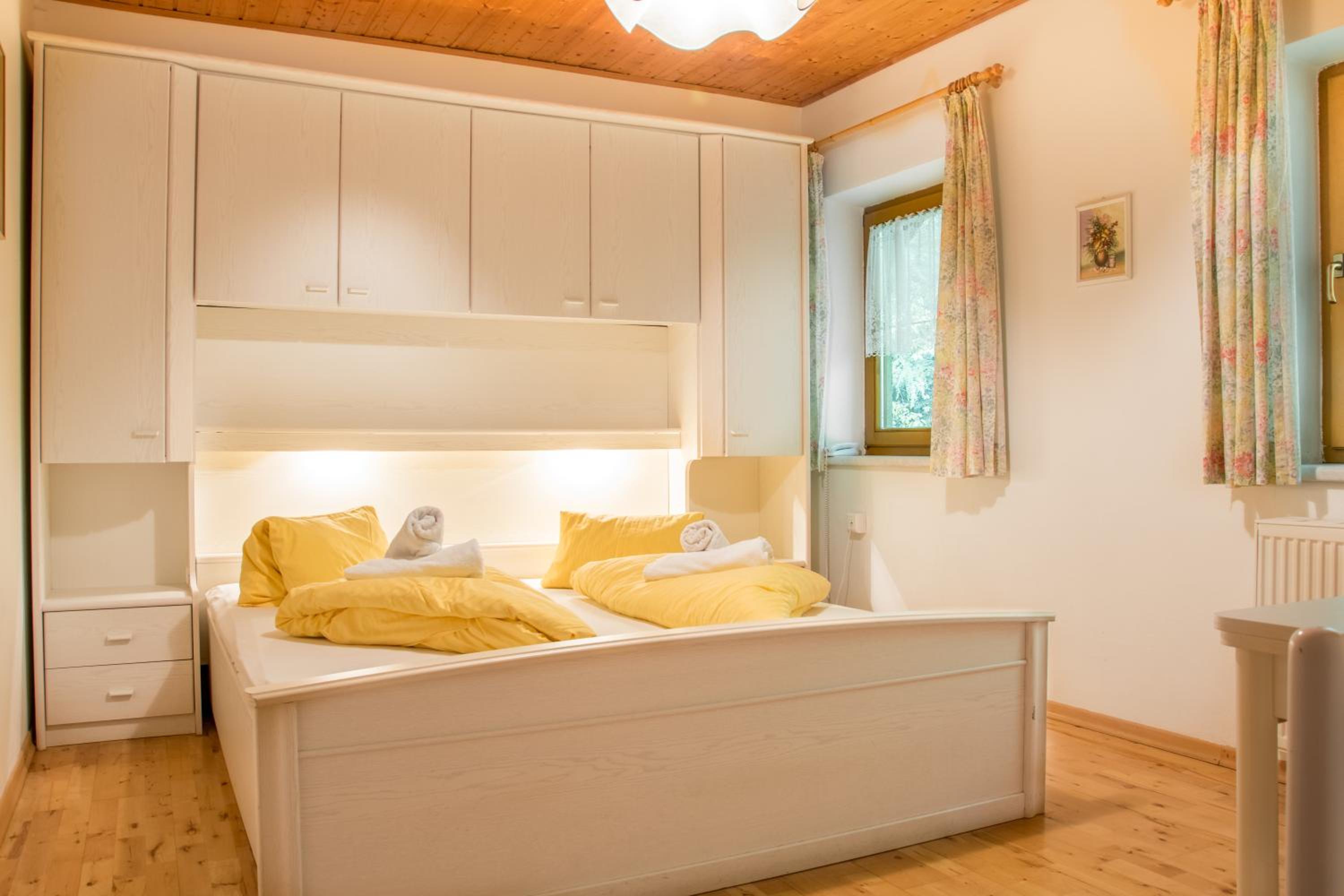 Standard Double Room - Photo 2