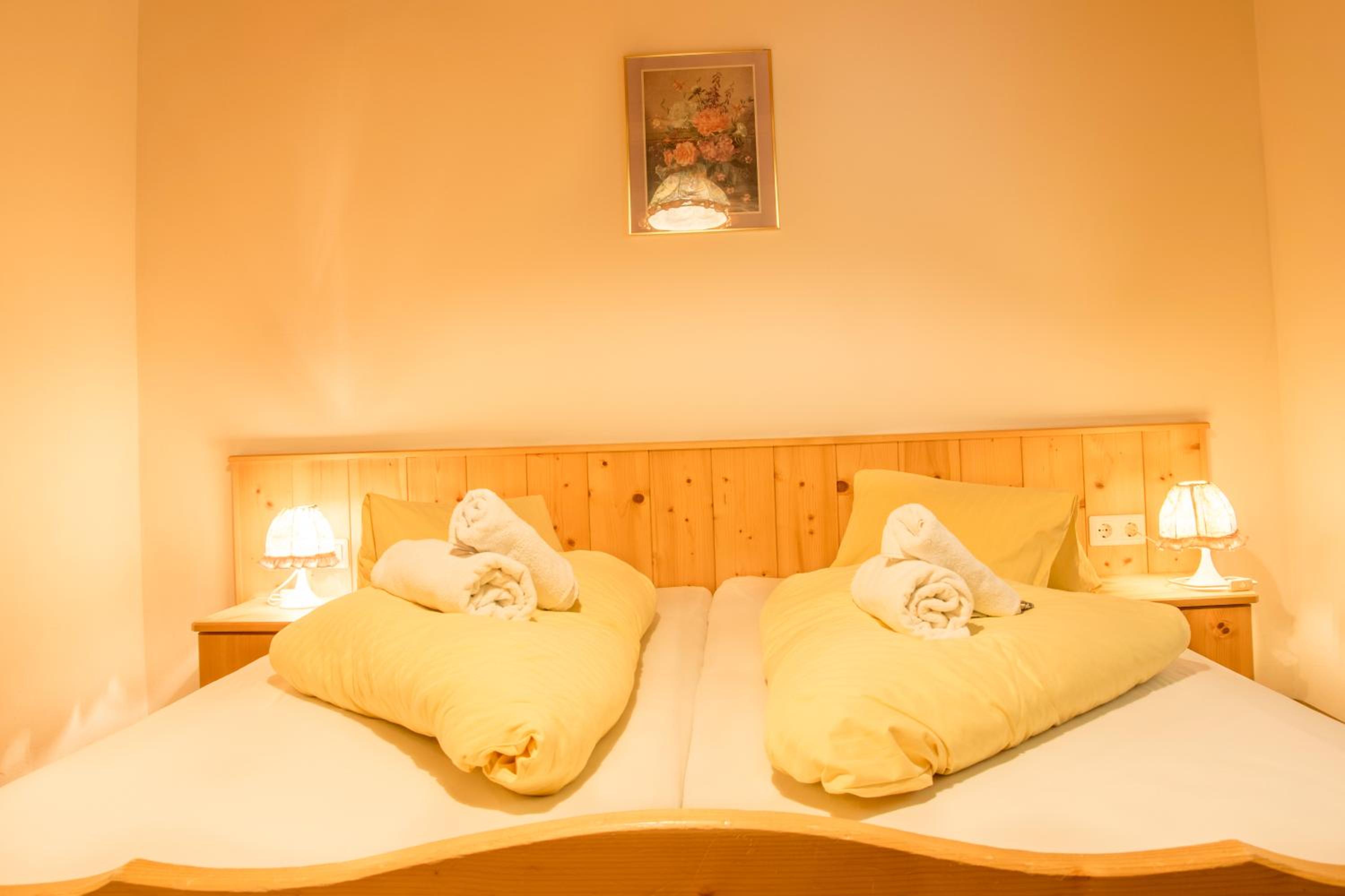 Standard Double Room - Photo 8