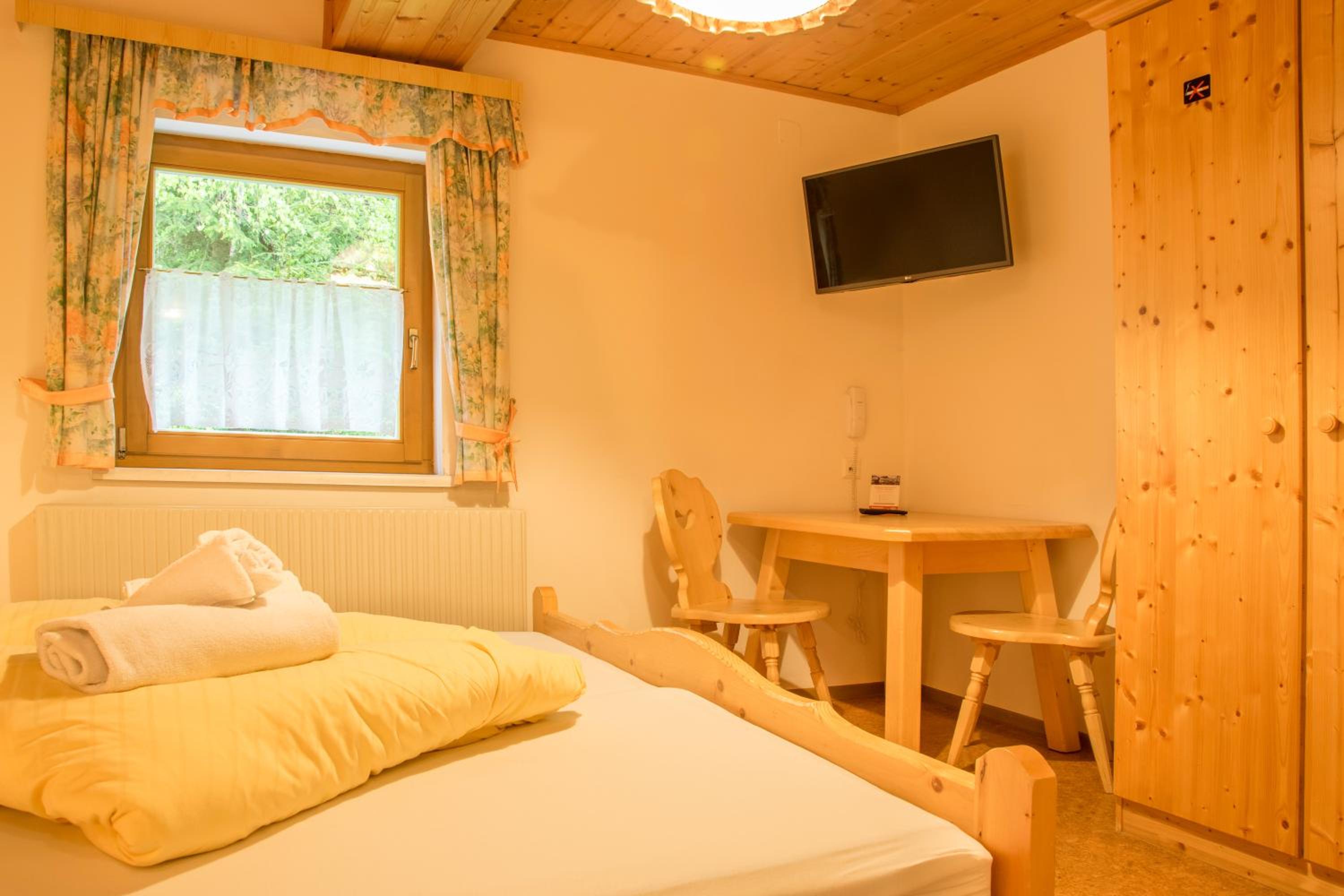 Standard Double Room - Photo 5