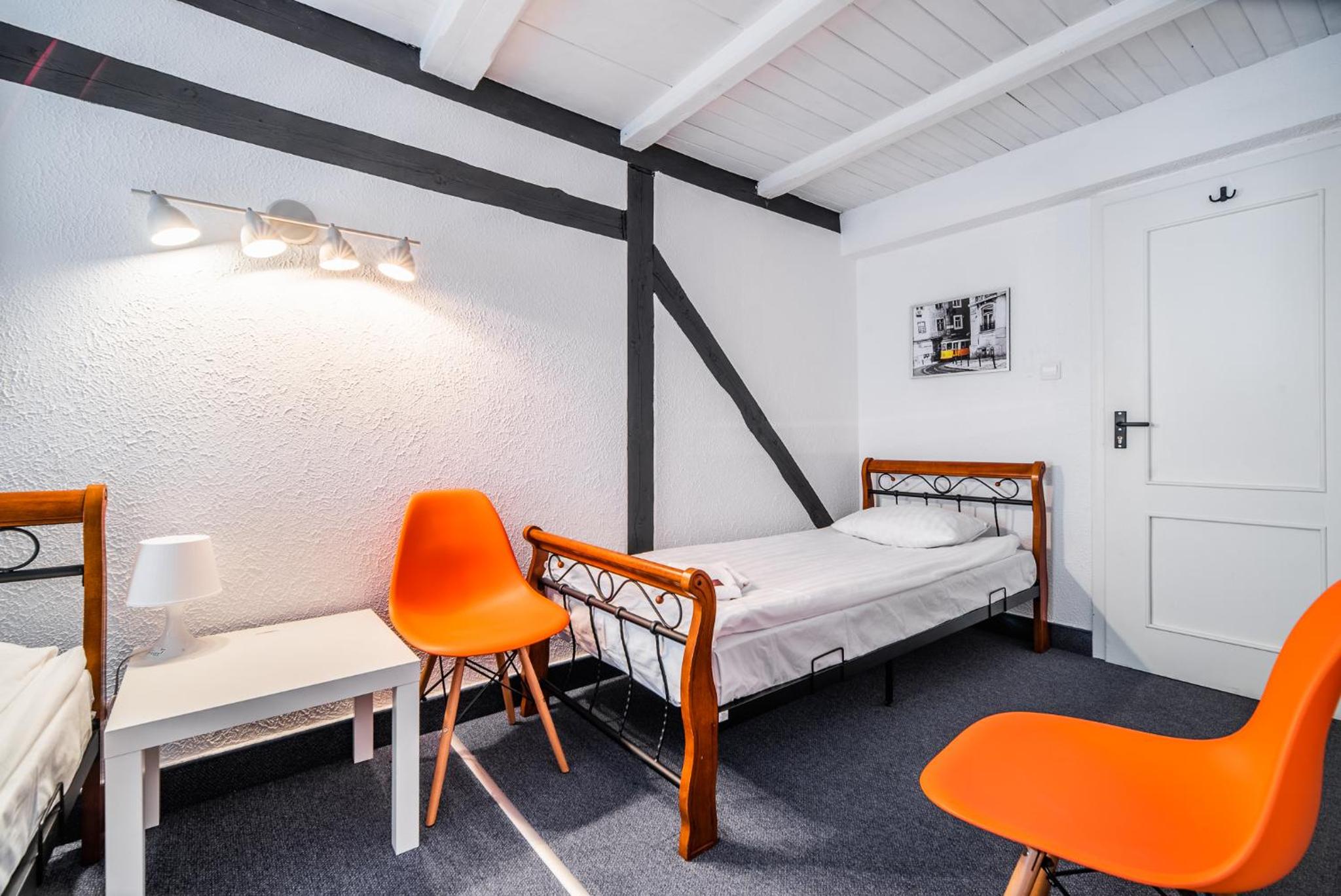 Twin Room - Photo 2