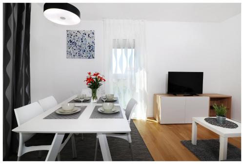 Apartment with Sea View photo 3