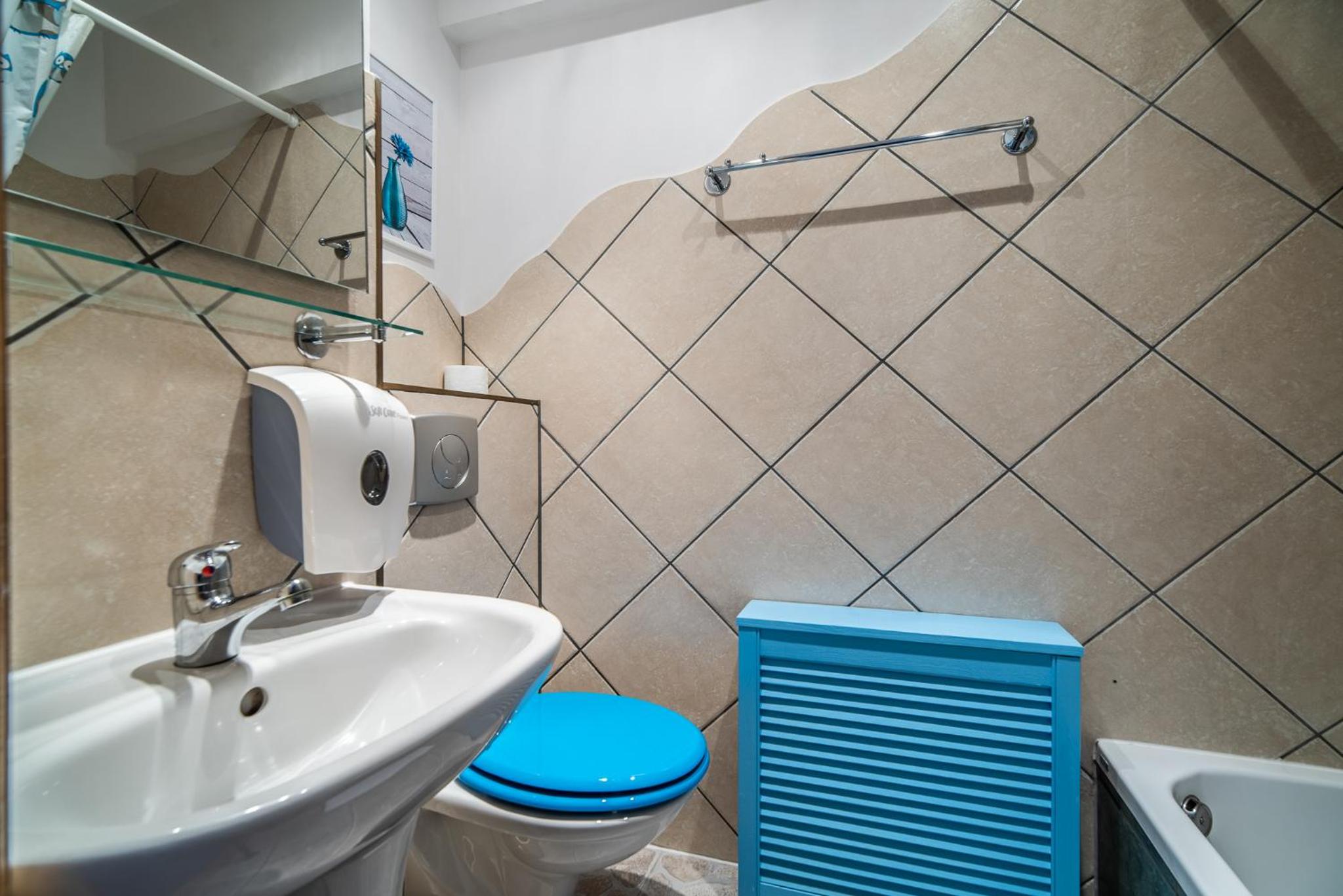 Standard Triple Room - Photo 3