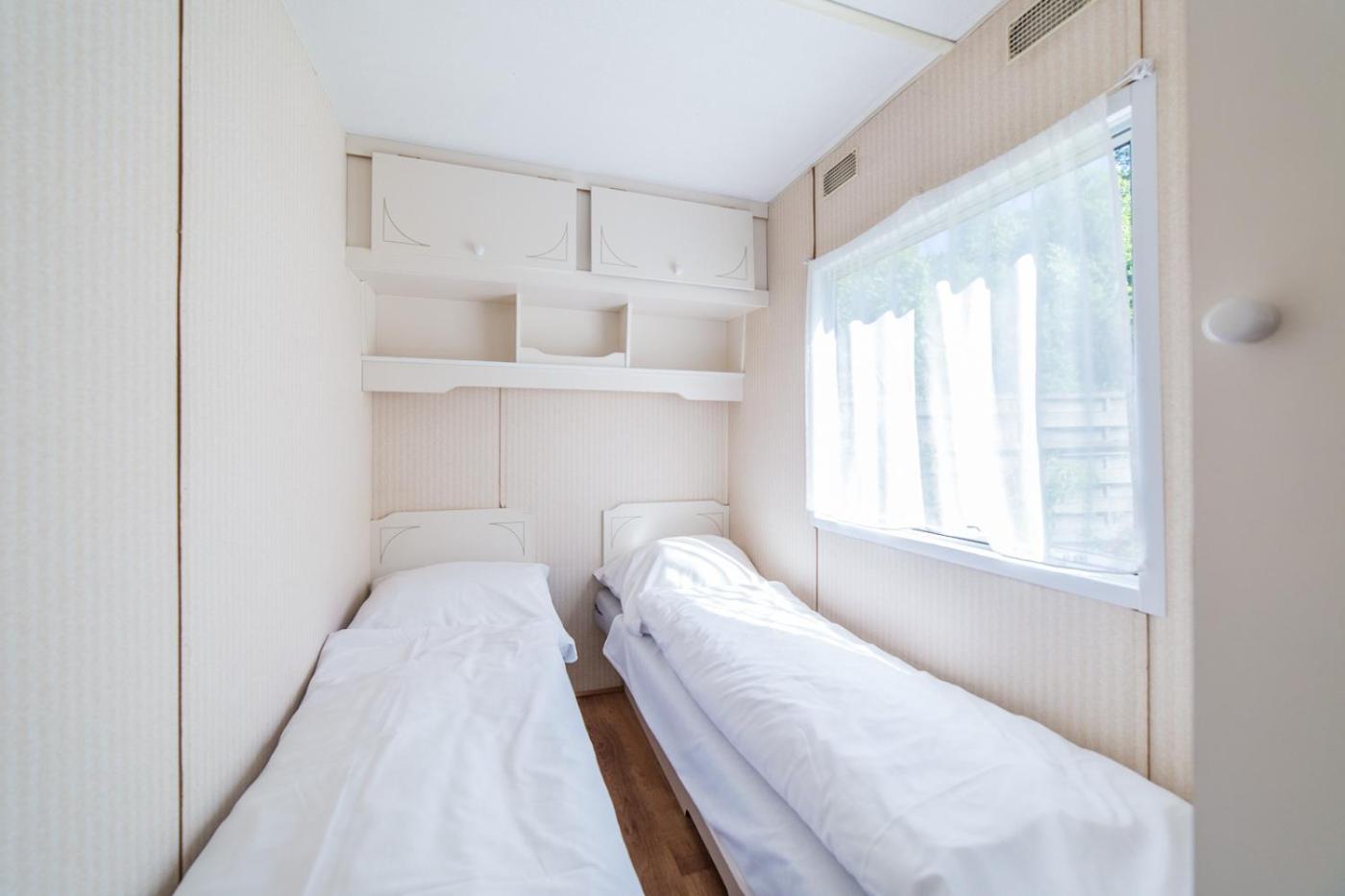 Mobile Home photo 3