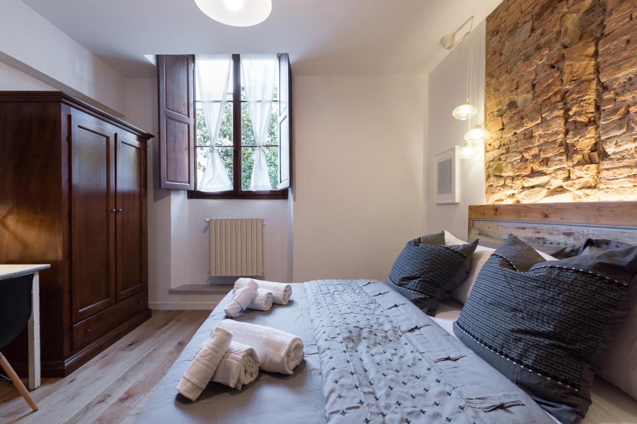 Deluxe One-Bedroom Apartment with Garden View