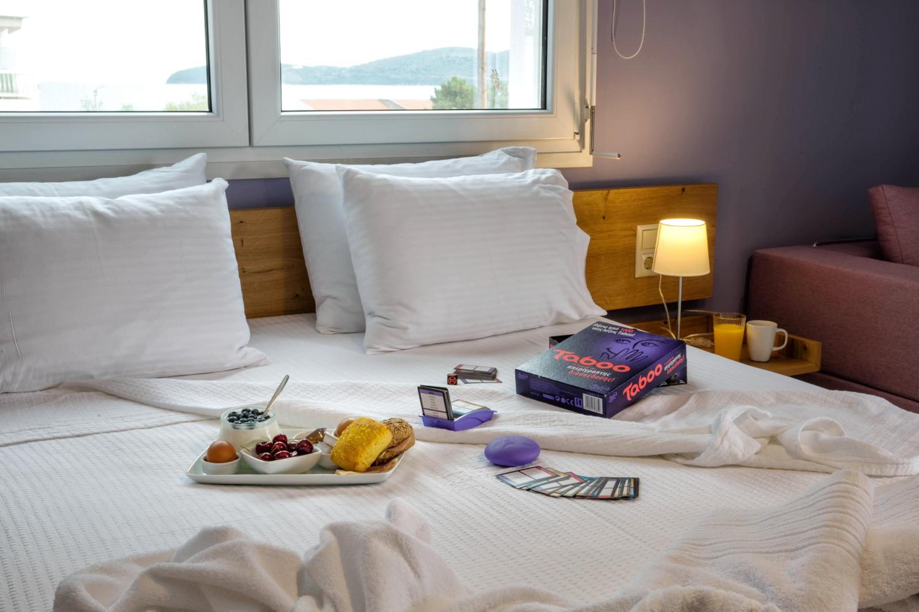 Deluxe Triple Room with Sea View