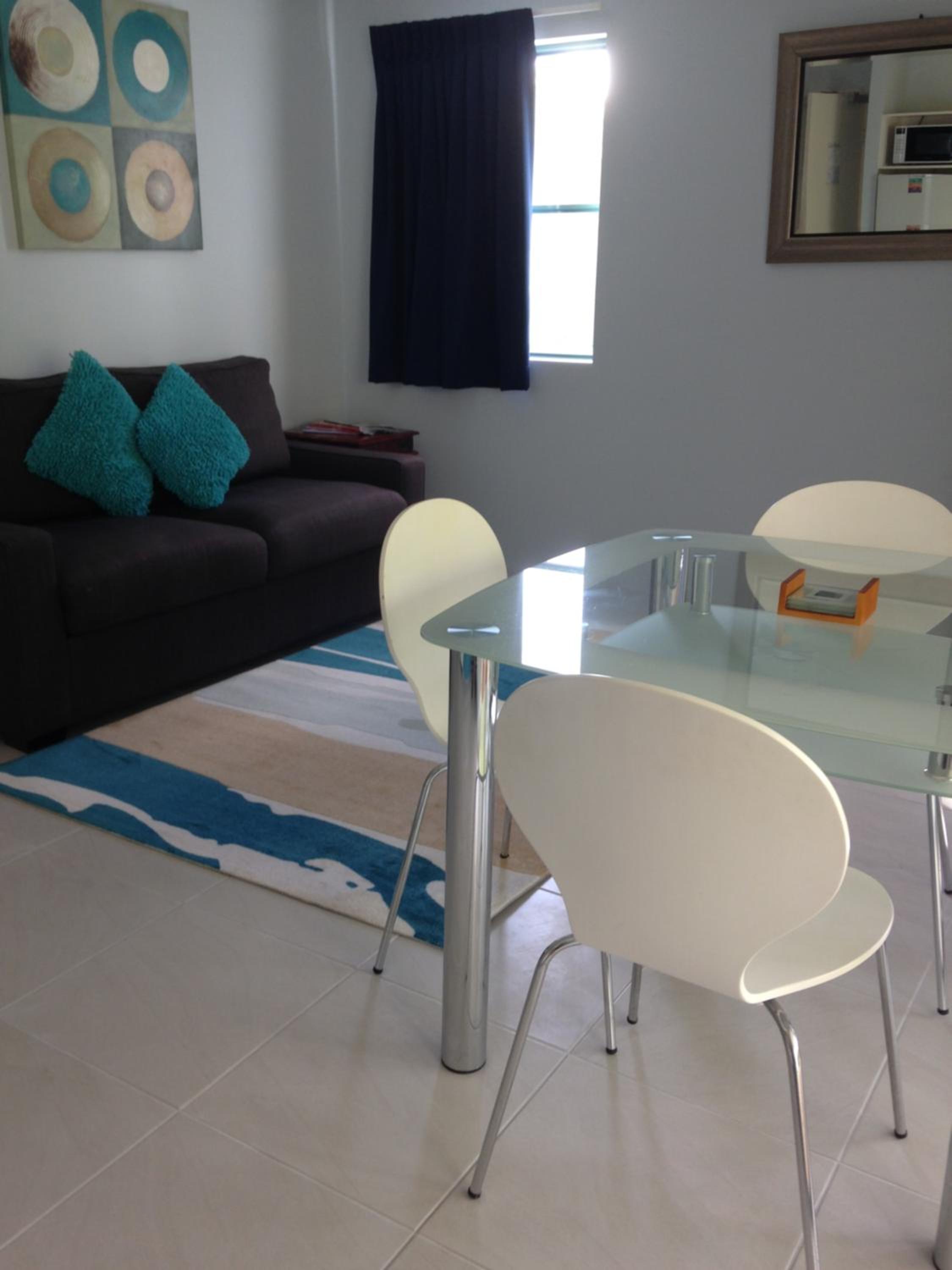 1 Bedroom Deluxe Apartment - Downstairs thumbnail 6
