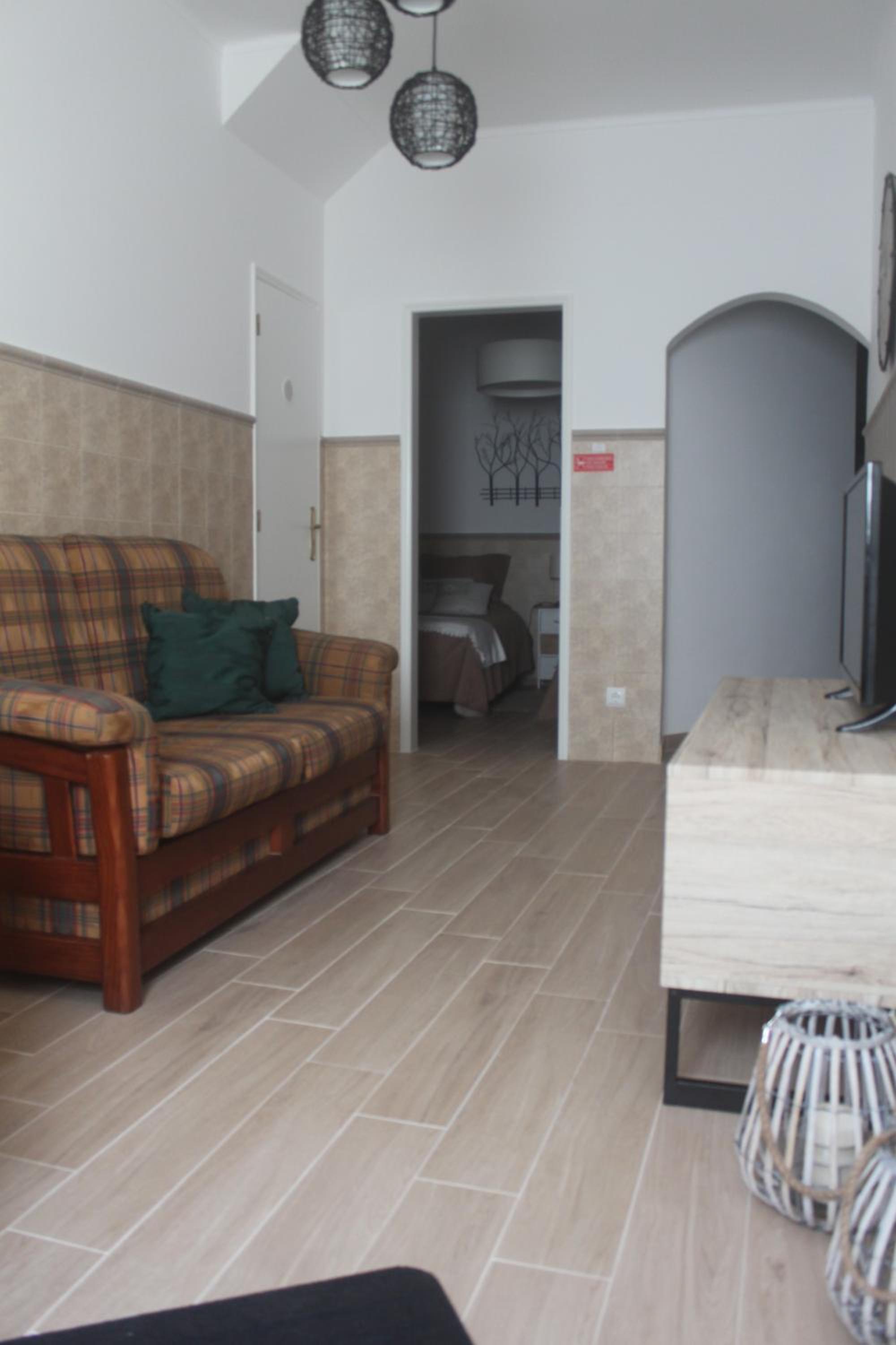 Apartment - Photo 2