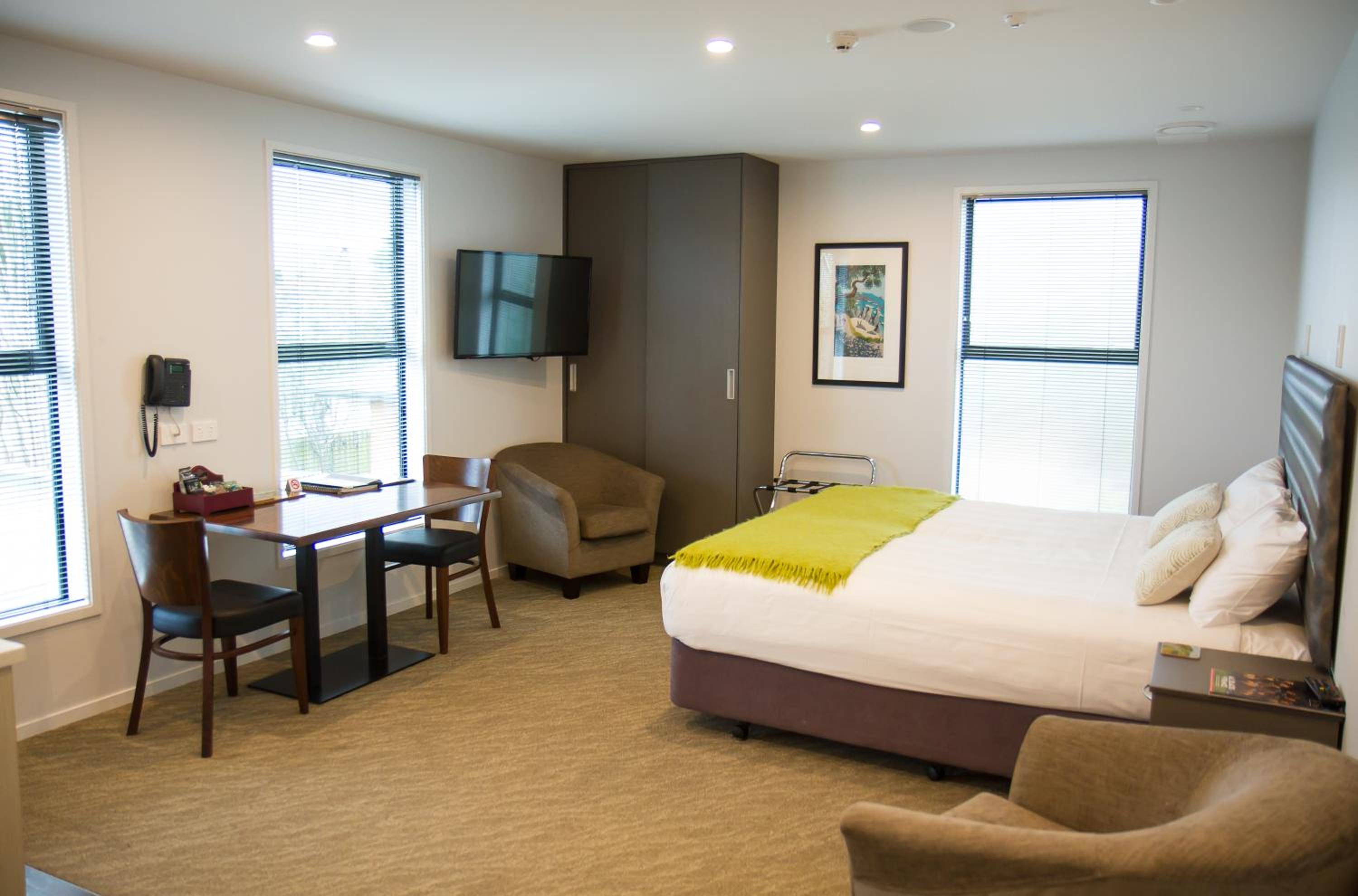 Executive Studio with Spa Bath