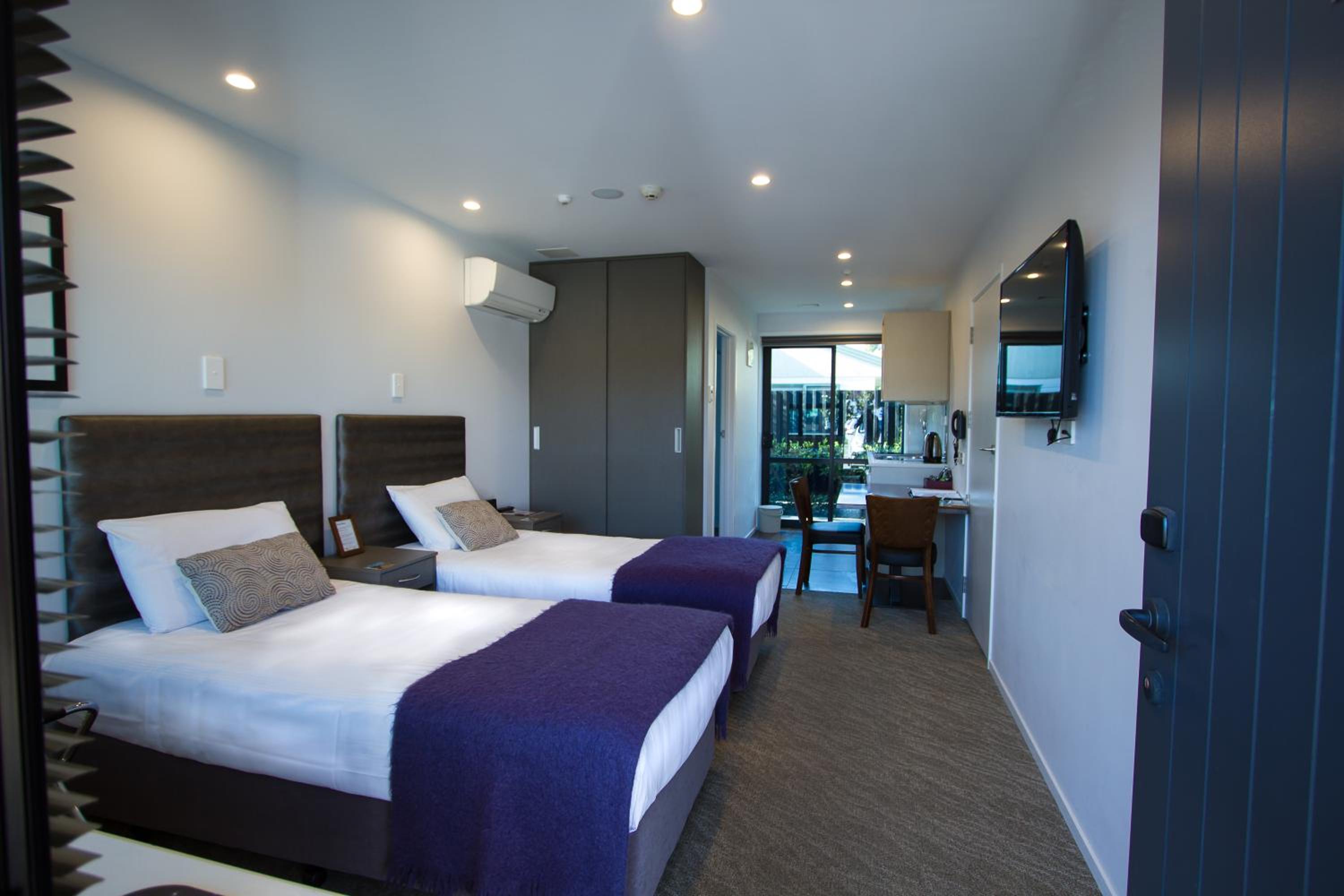Standard Studio with Two Single Beds