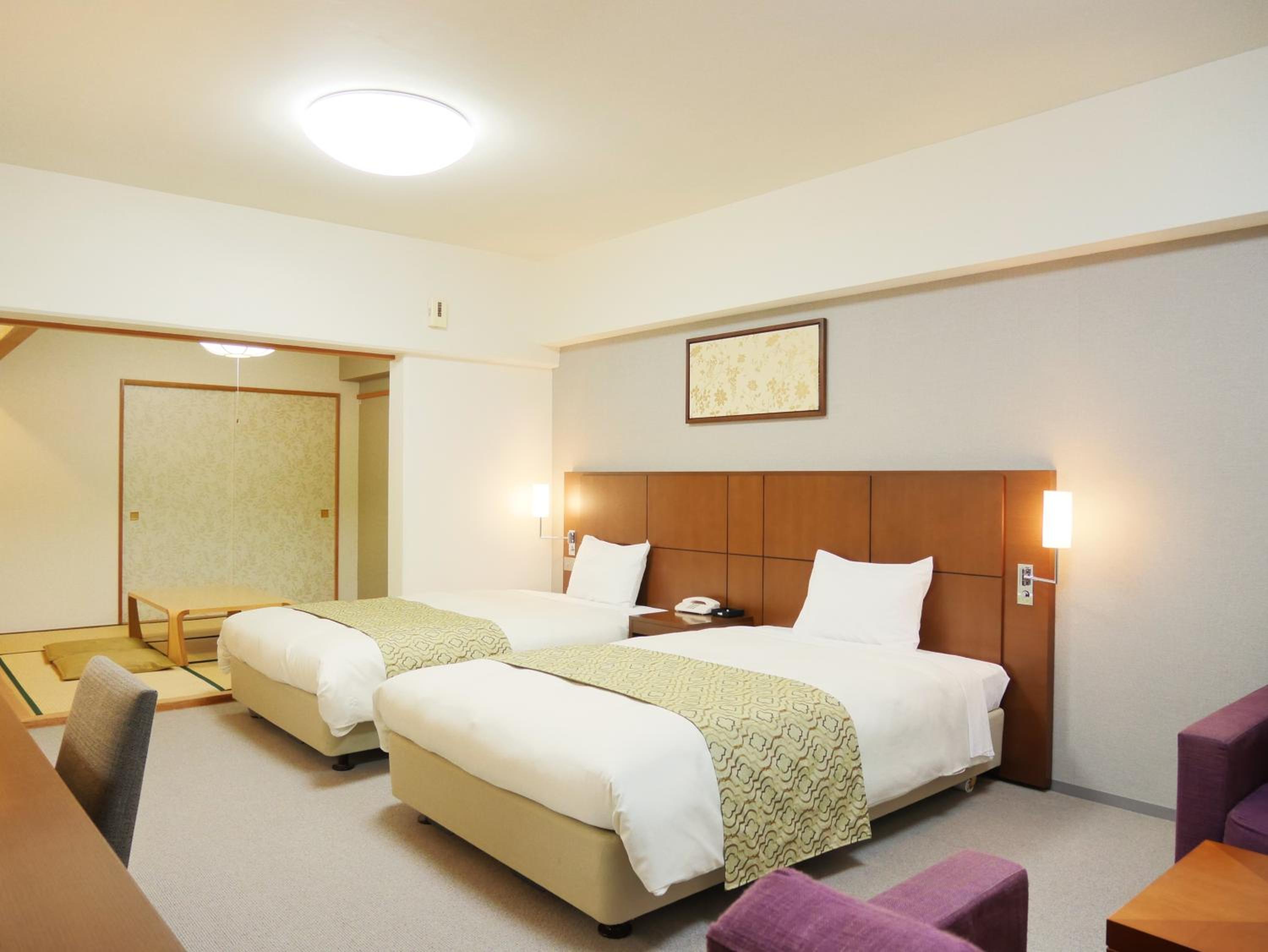Twin Room with Tatami Area - Non-Smoking photo 3