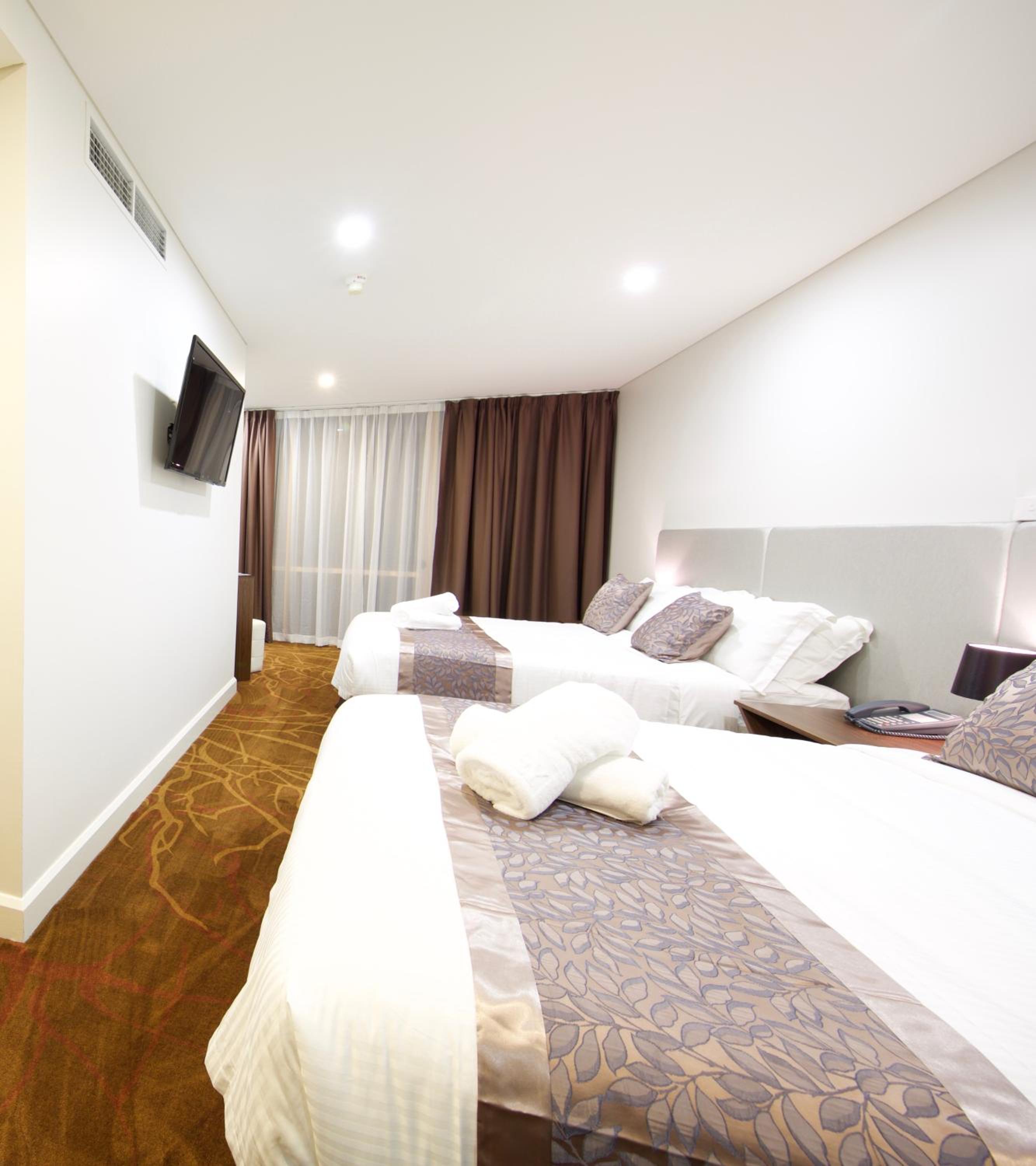 Double or Twin Room with Balcony photo 3