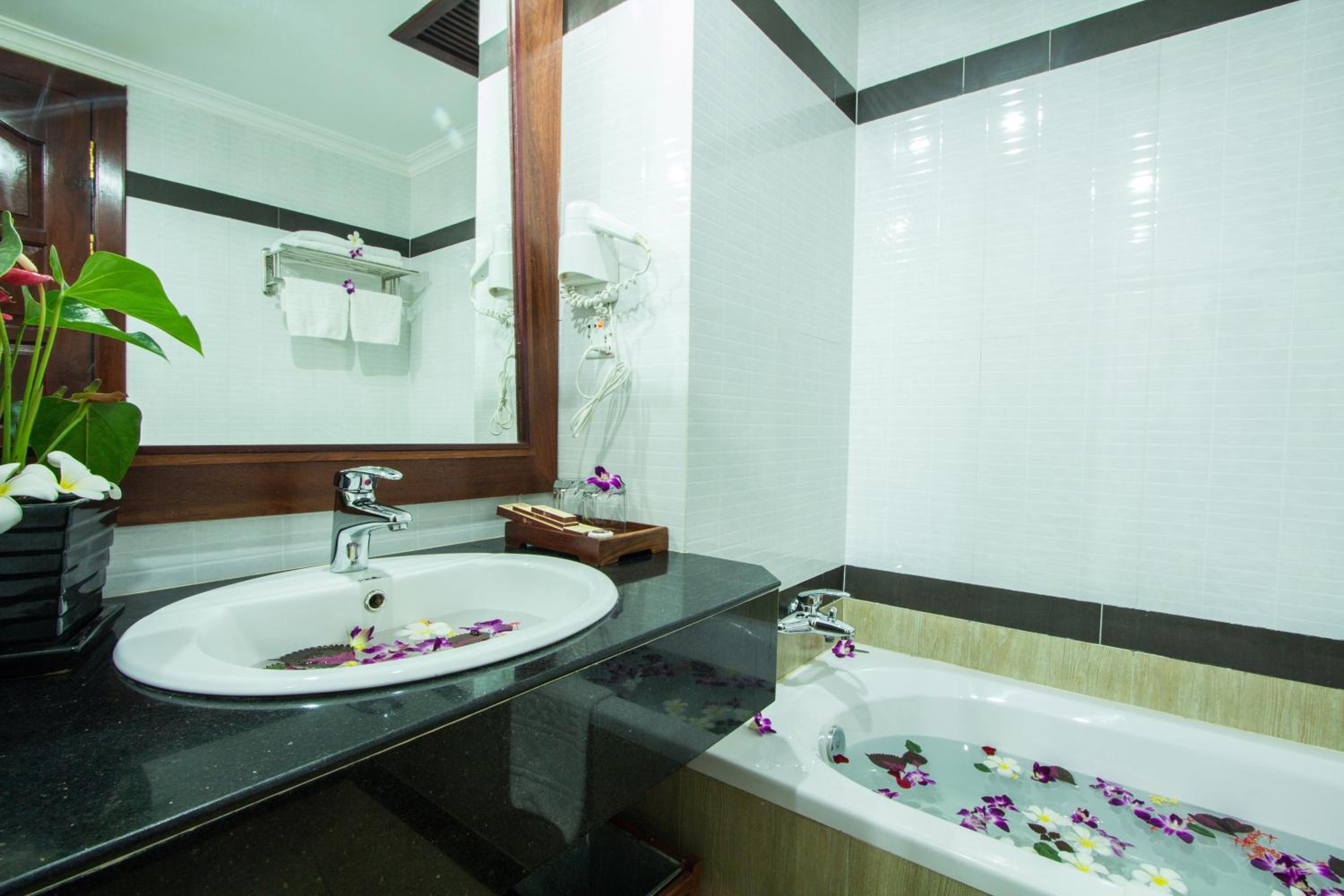 Superior Double or Twin Room - Photo 5