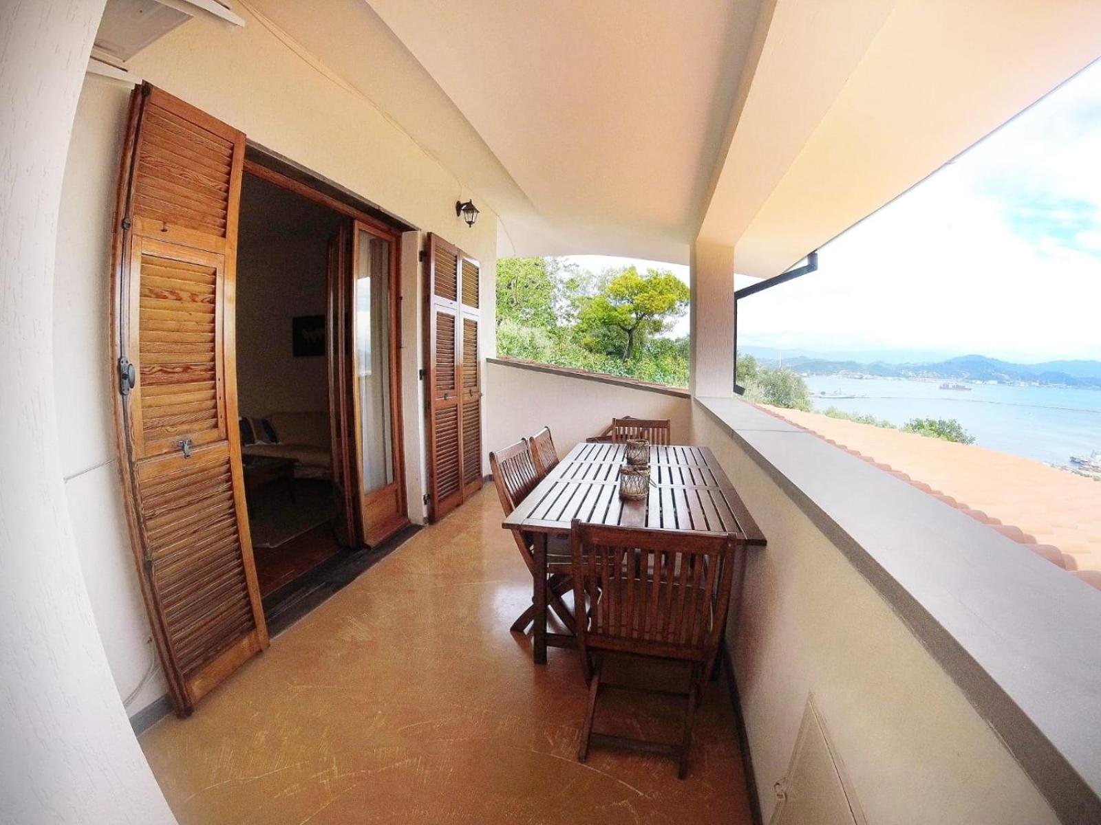 Villa - Photo 3