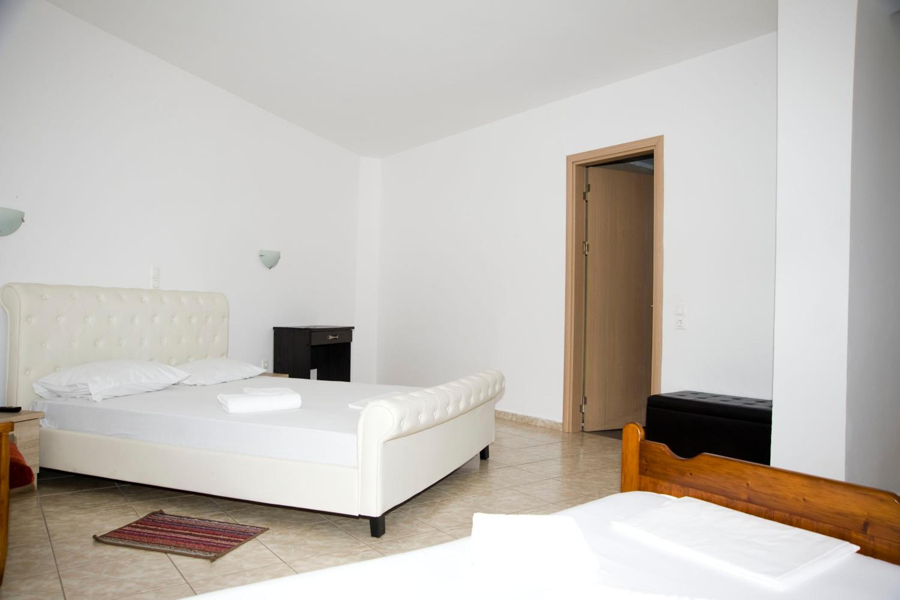 Triple Room with View - Photo 1