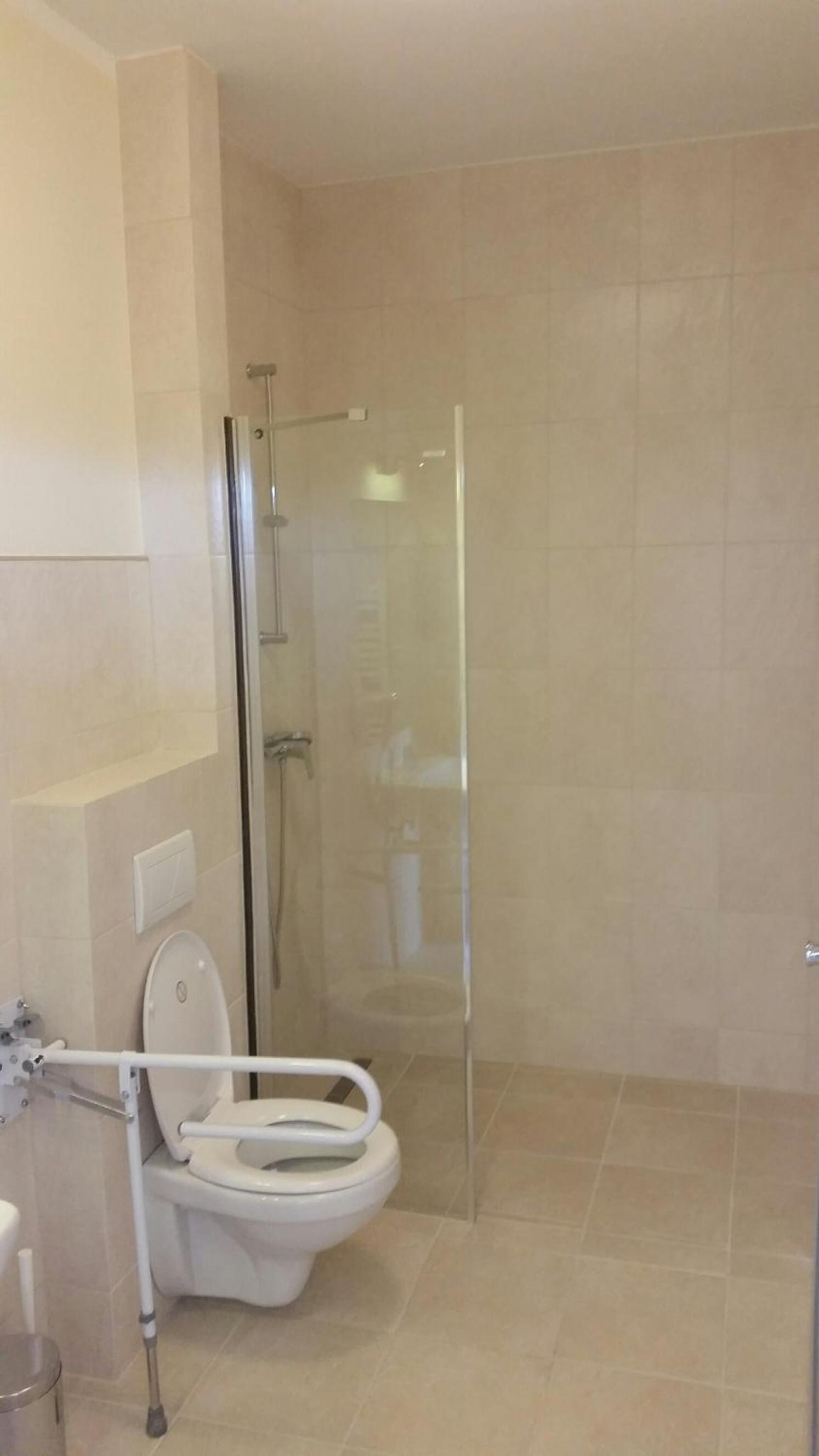 Double Room - Disability Access photo 3