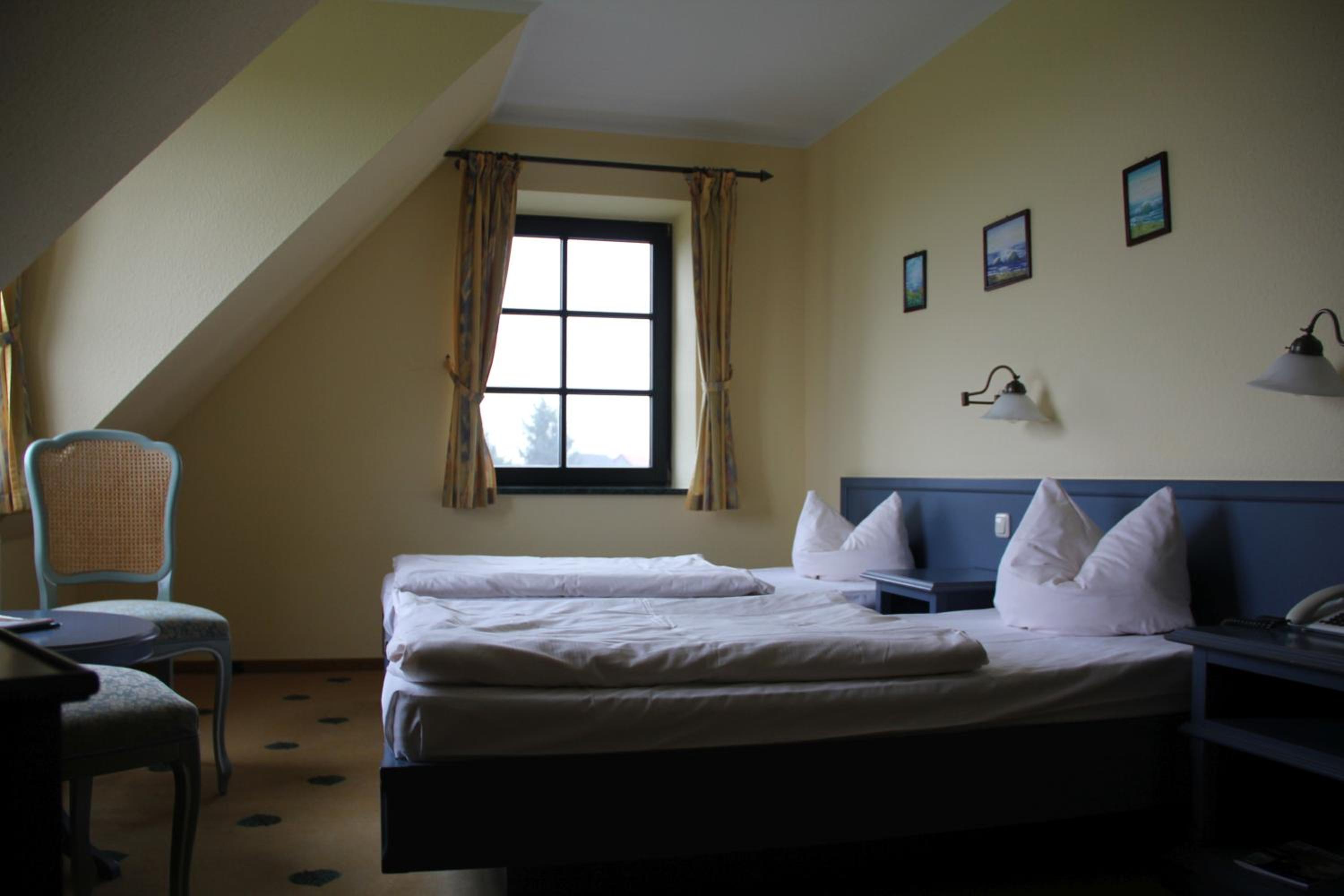 Standard Double Room photo 3