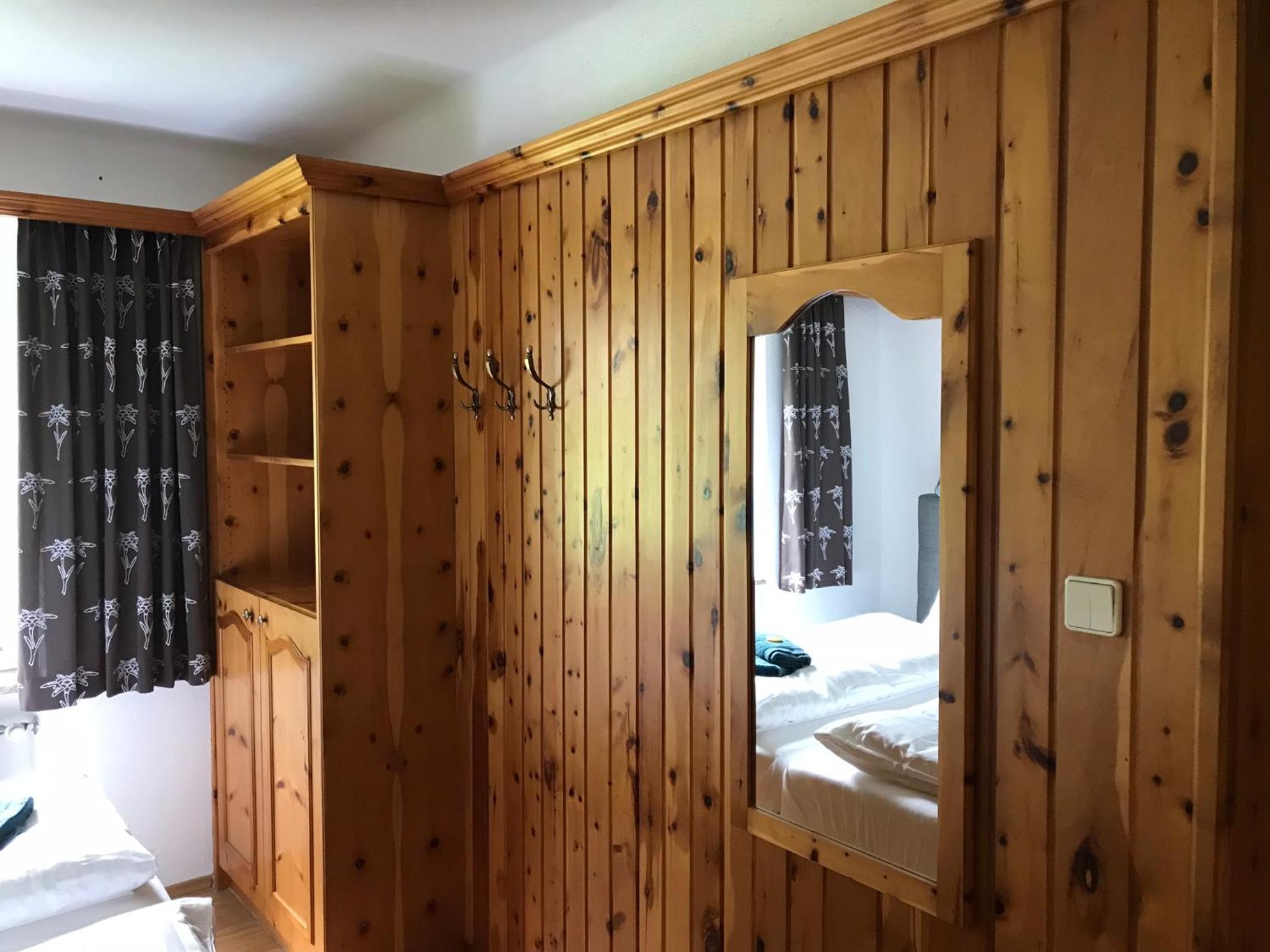 Double Room - Photo 8