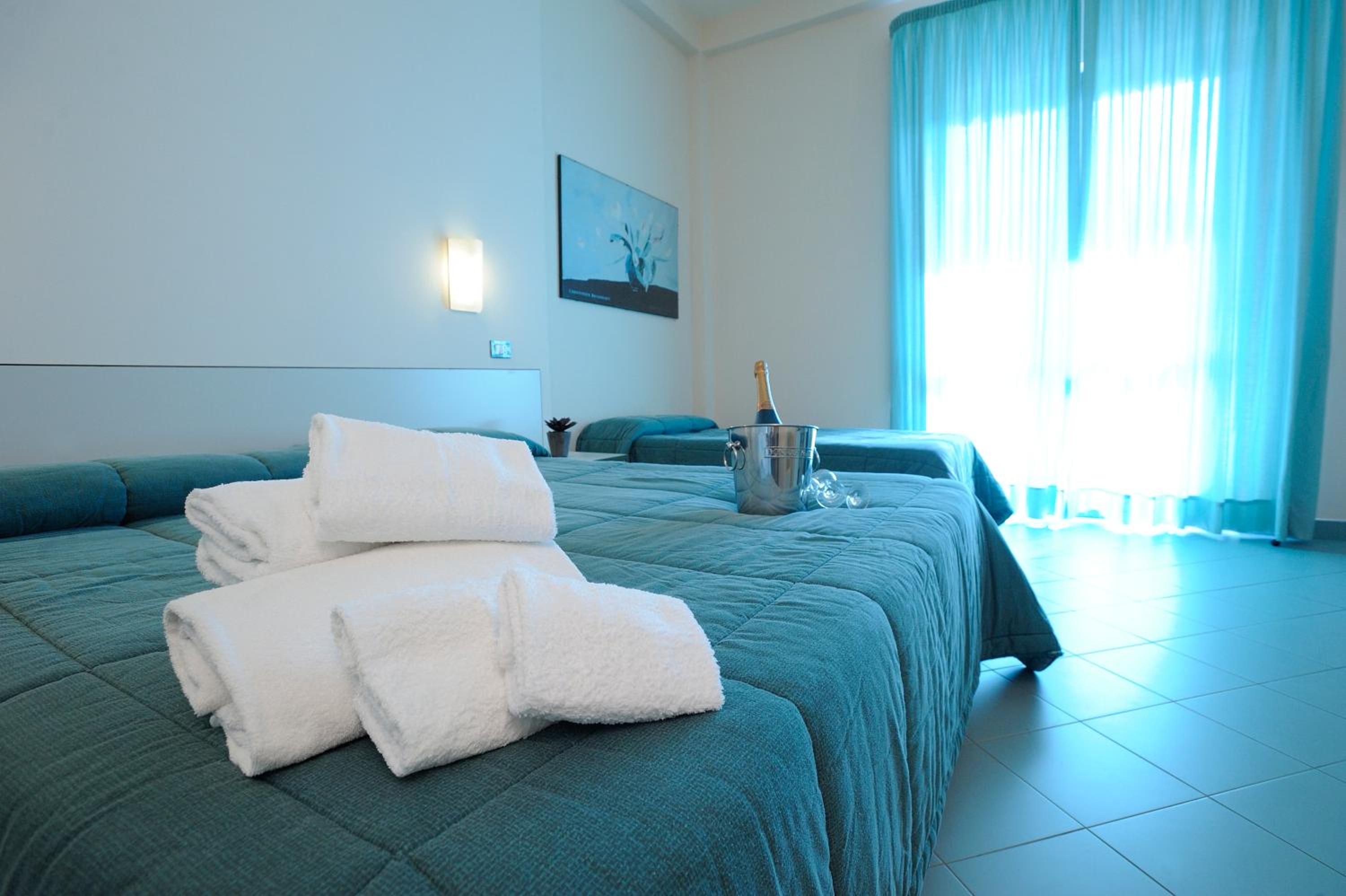 Triple Room photo 2