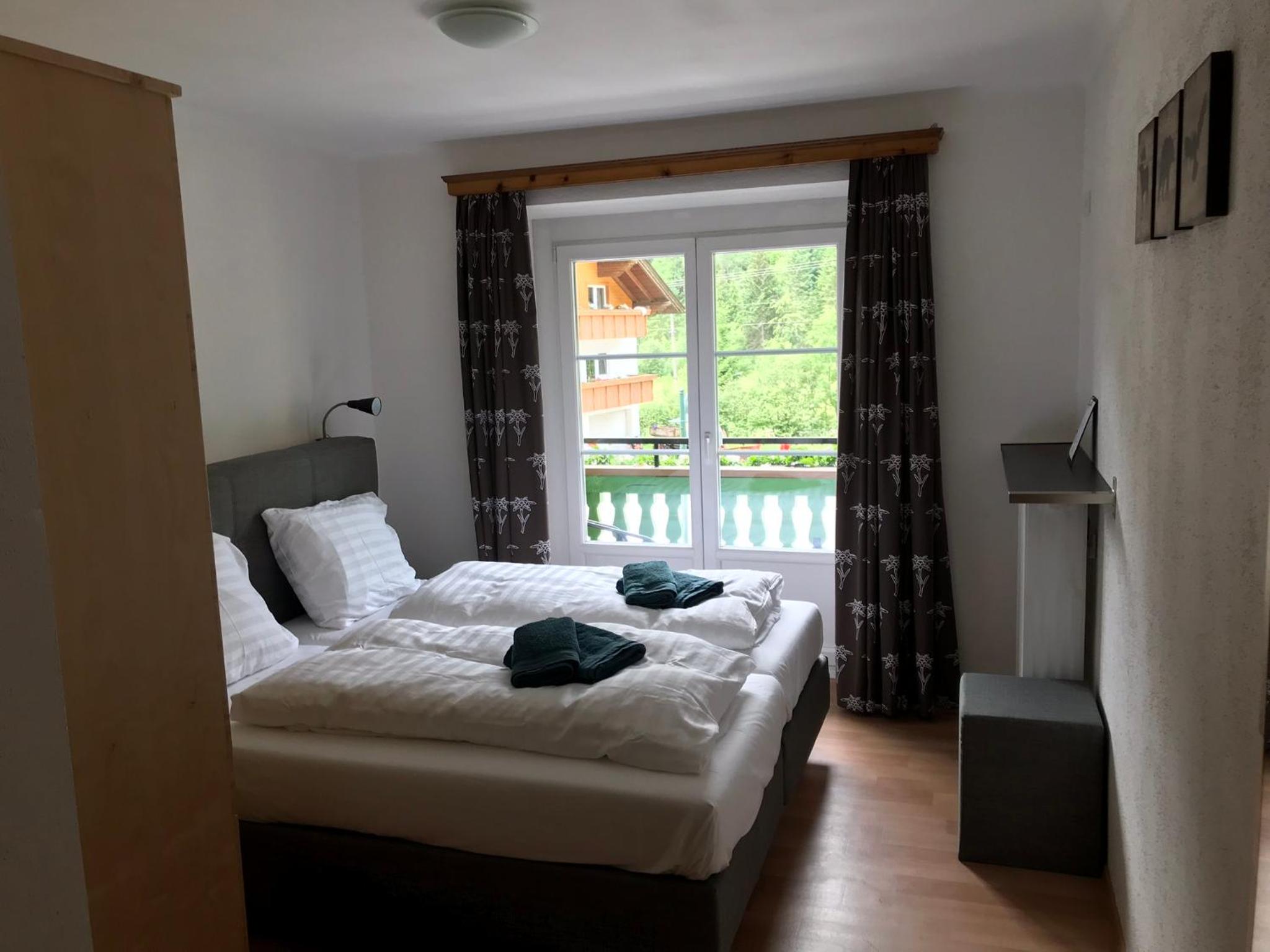 Double Room with Balcony - Photo 13