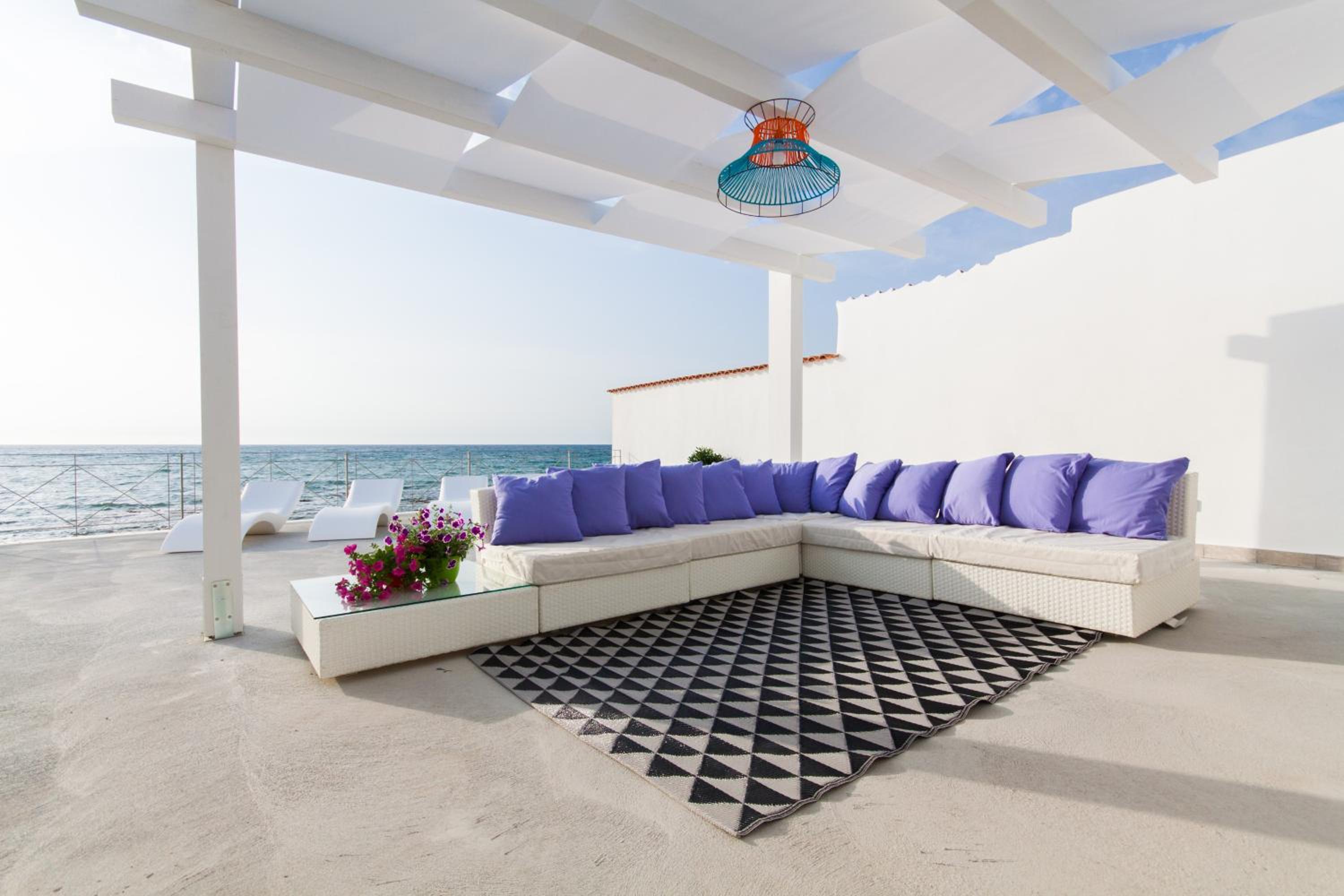 Villa - Beach Front