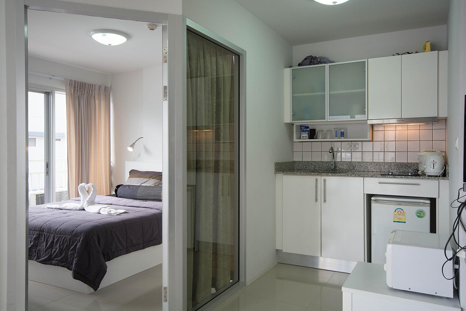 Apartment with Sea View - Photo 6