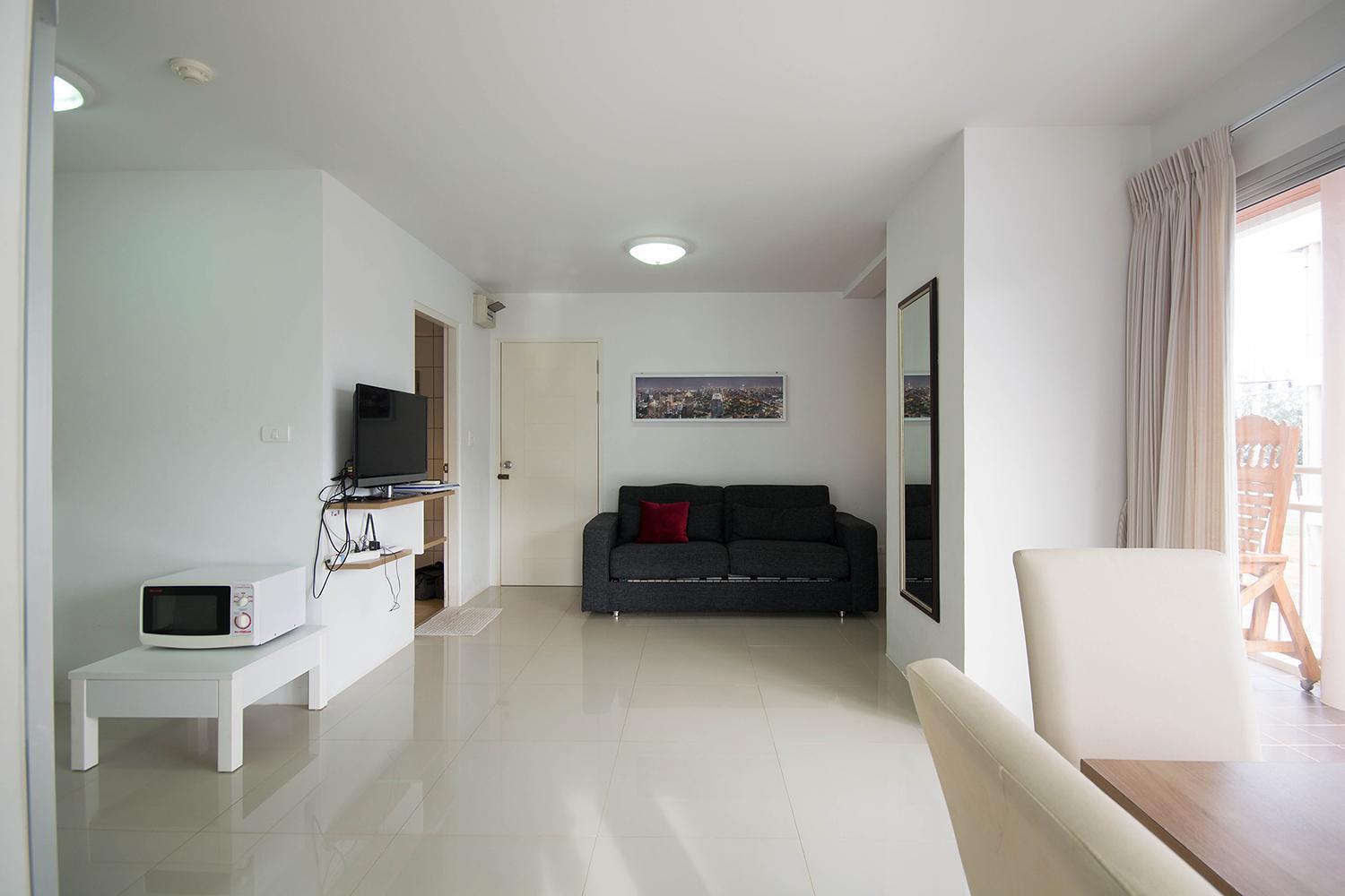 Apartment with Sea View - Photo 7