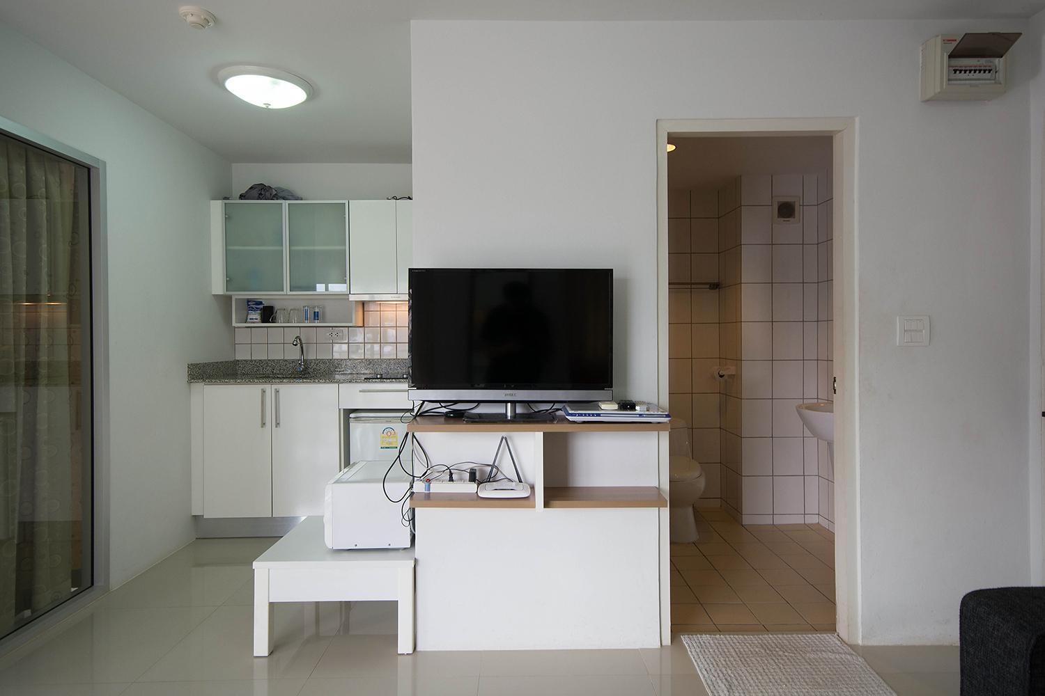 Apartment with Sea View - Photo 10