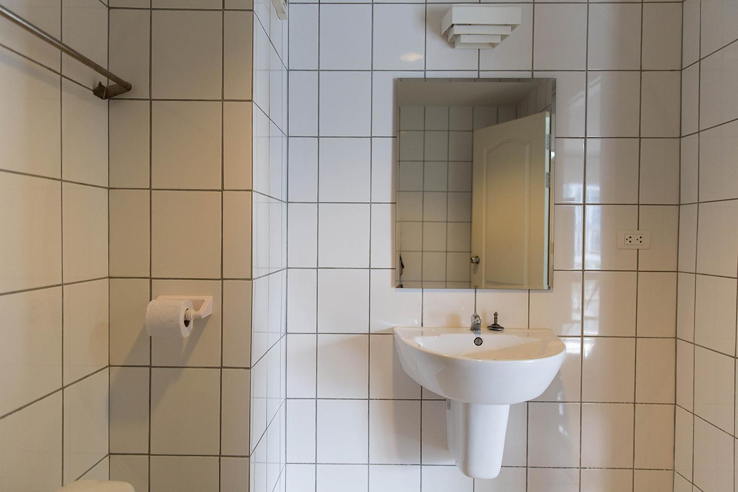 Apartment with Sea View - Photo 12