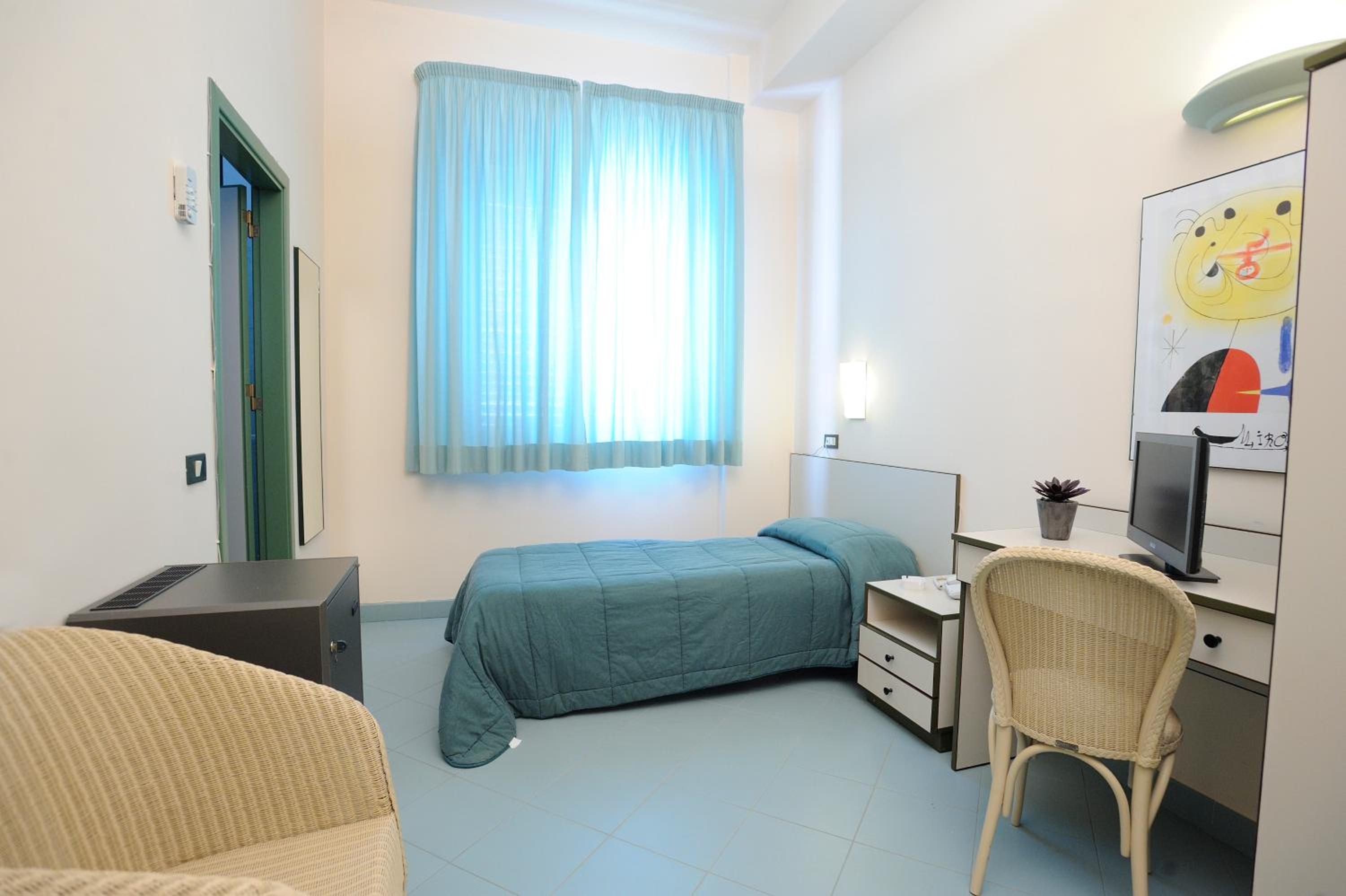 Single Room photo 3