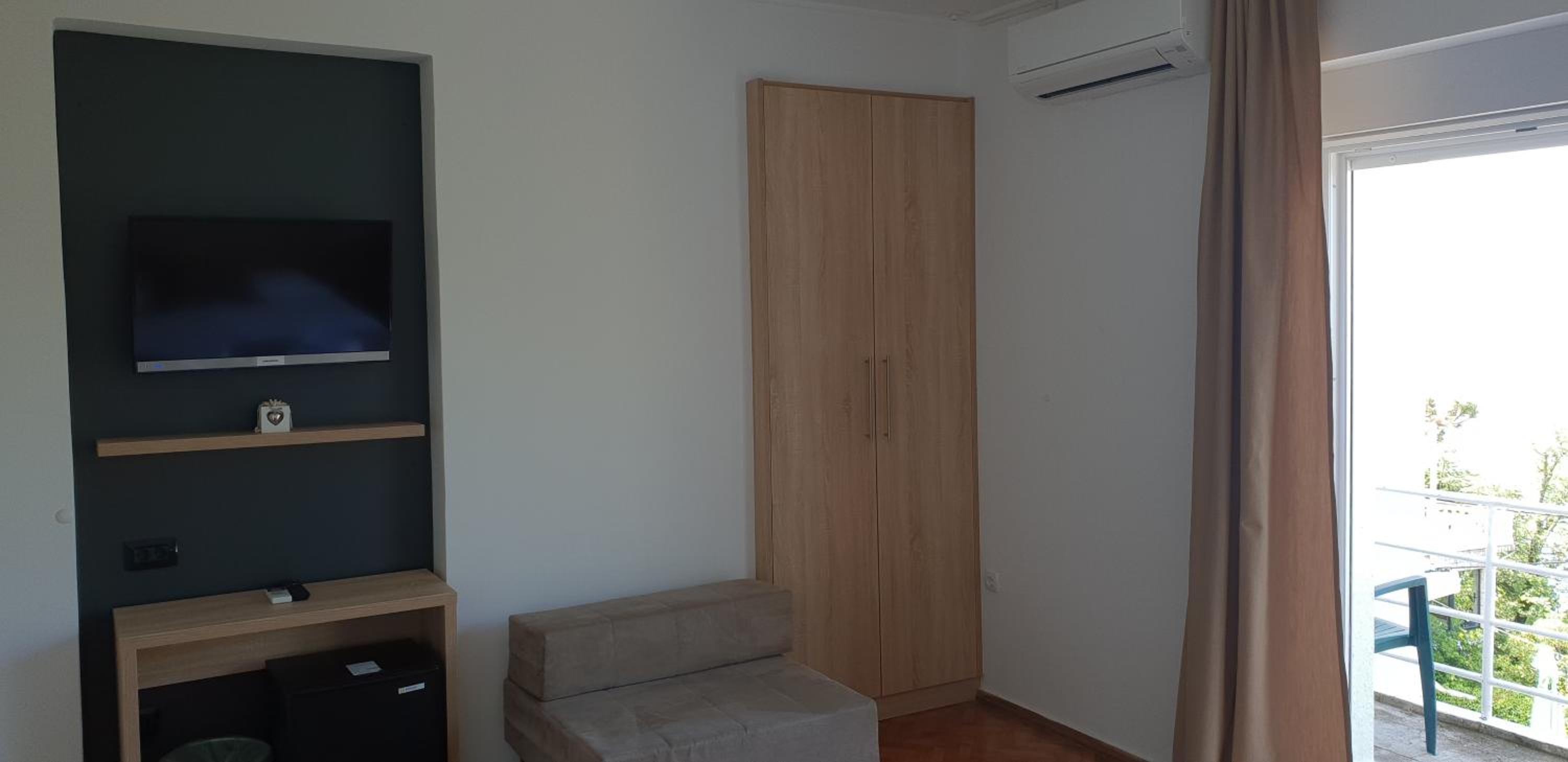 Superior Double Room with Balcony and Sea View photo 3