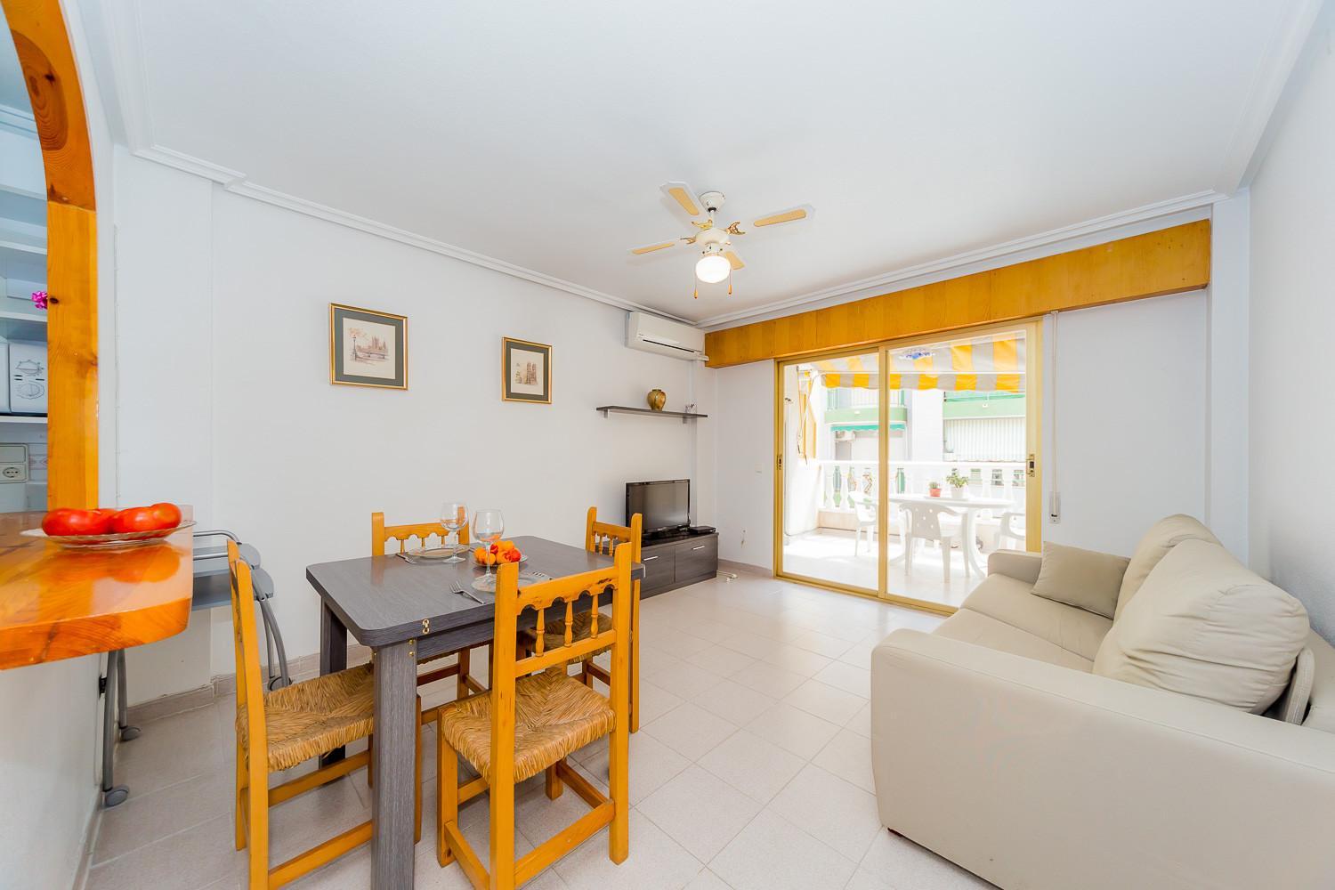 Apartamento con Balcón